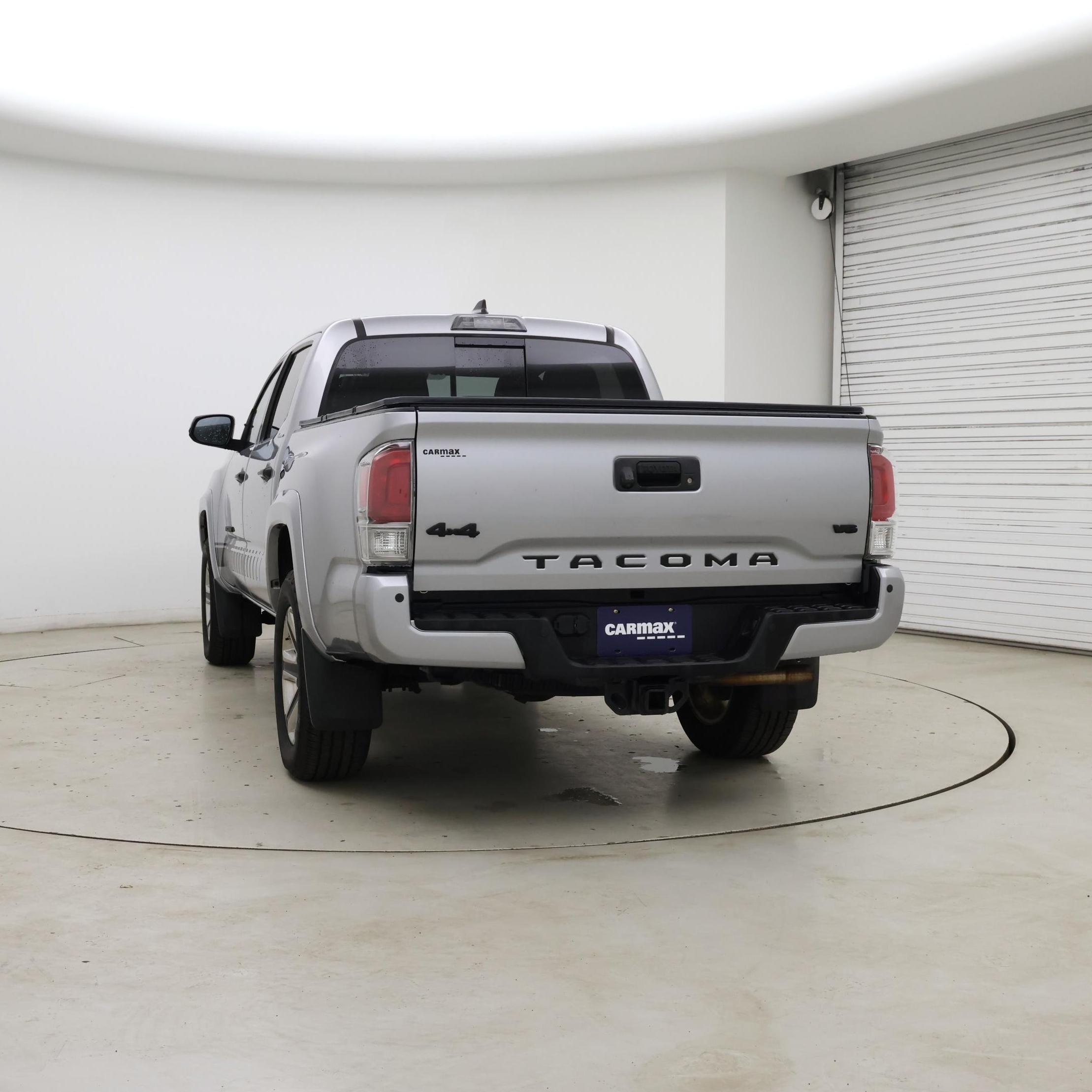 Thumbnail: 2019 Toyota Tacoma - 6