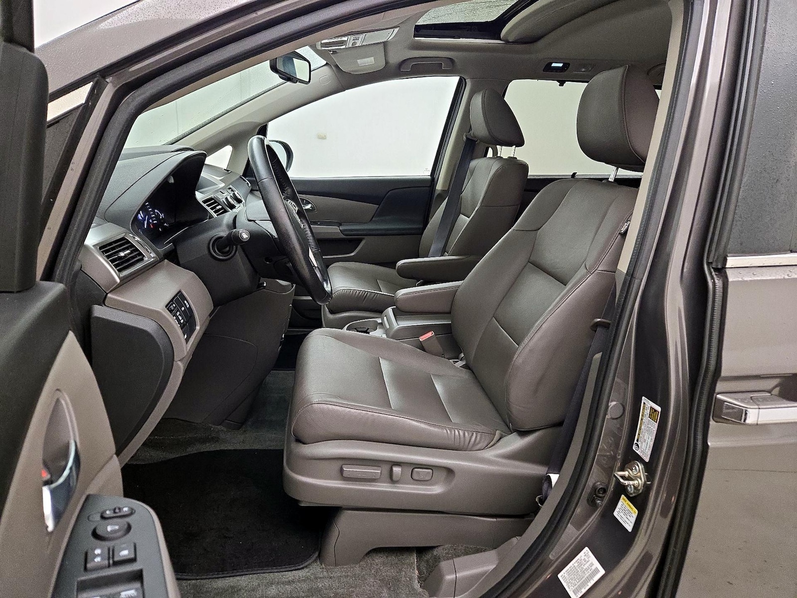 2016 Honda Odyssey EX-L - Photo 10