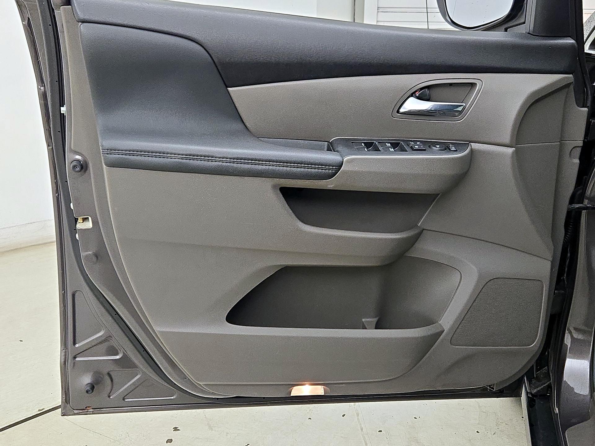 Thumbnail: 2016 Honda Odyssey - 10