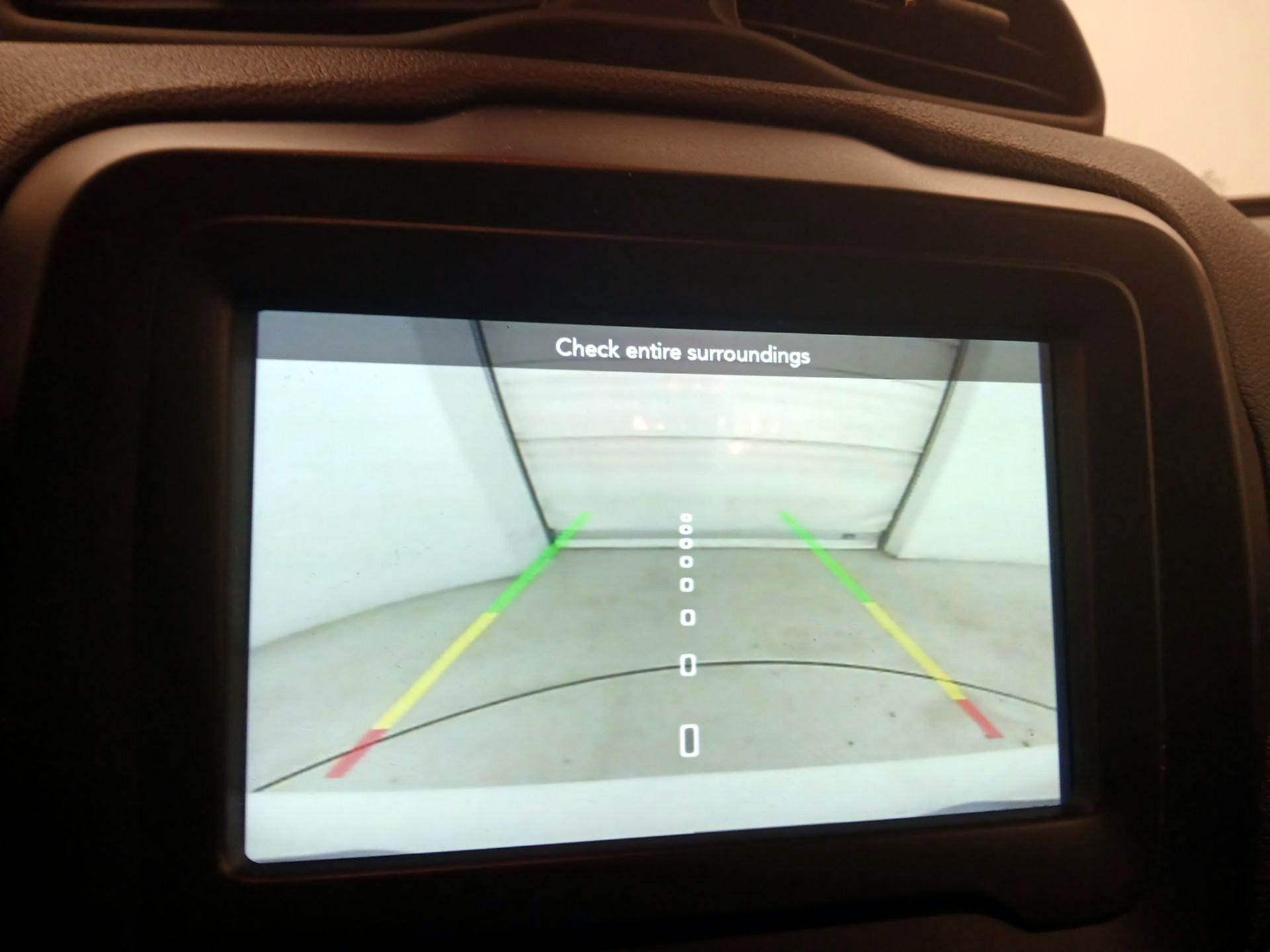 Thumbnail: 2021 Jeep Renegade - 14