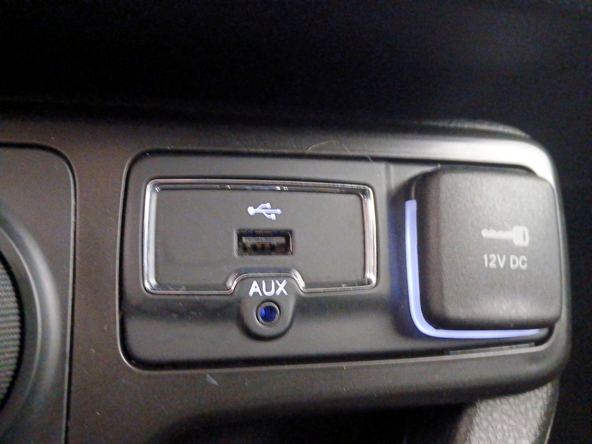 Thumbnail: 2021 Jeep Renegade - 18