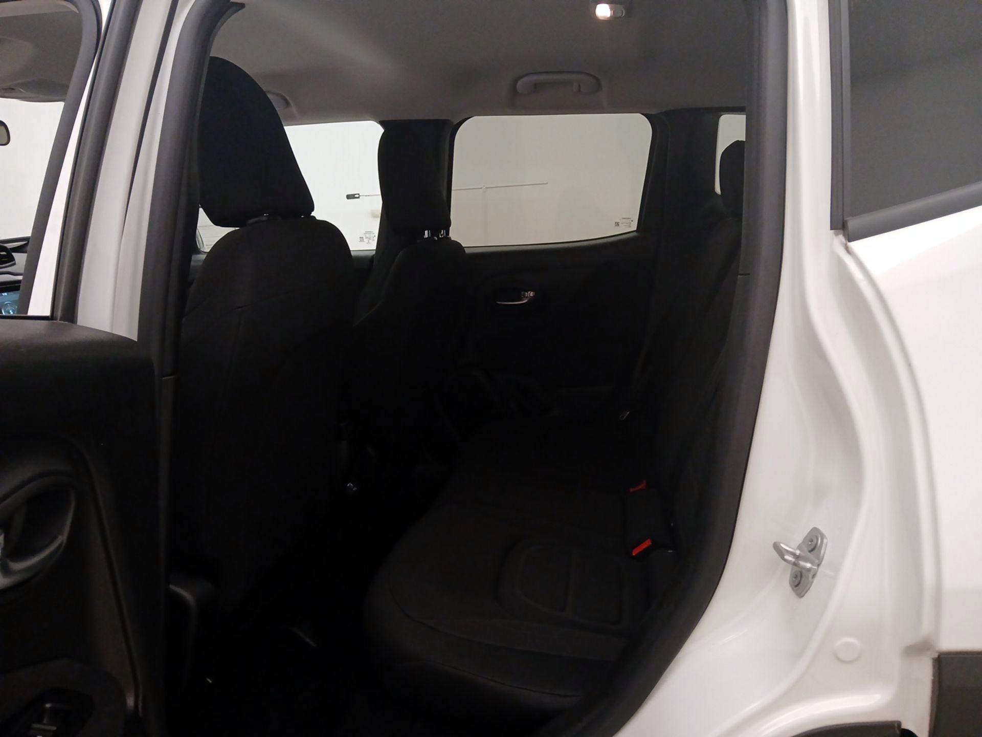 Thumbnail: 2021 Jeep Renegade - 19