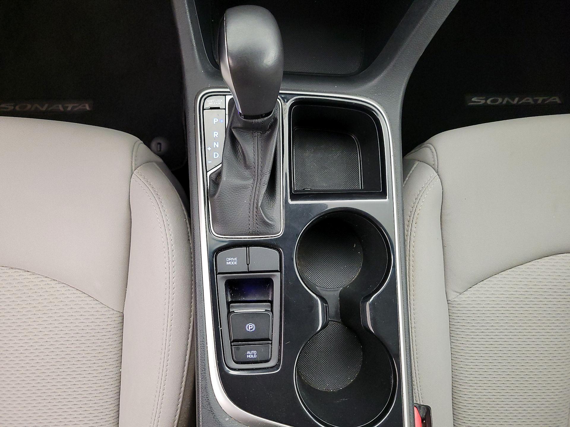 Thumbnail: 2018 Hyundai Sonata - 17