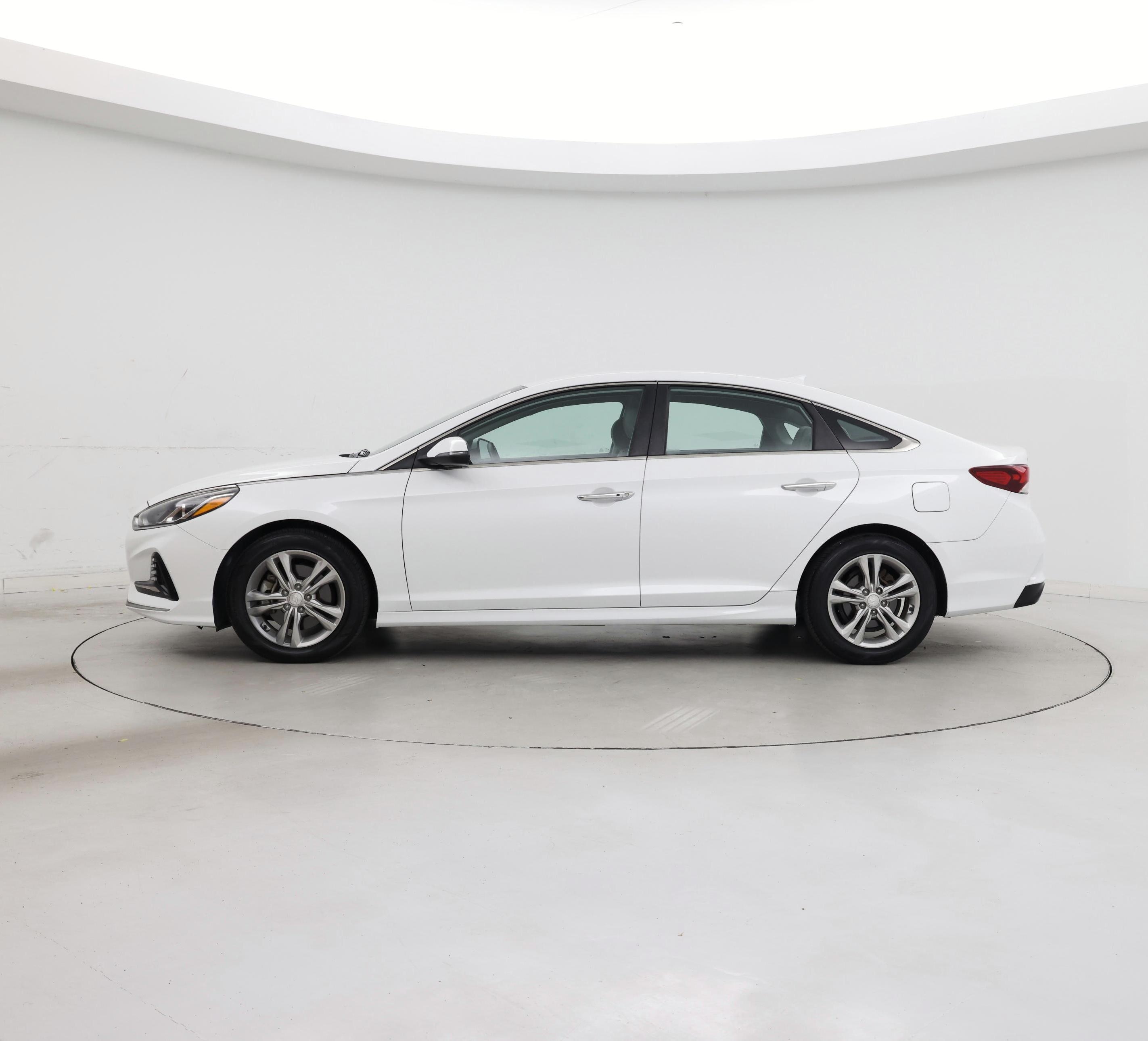 Thumbnail: 2018 Hyundai Sonata - 3
