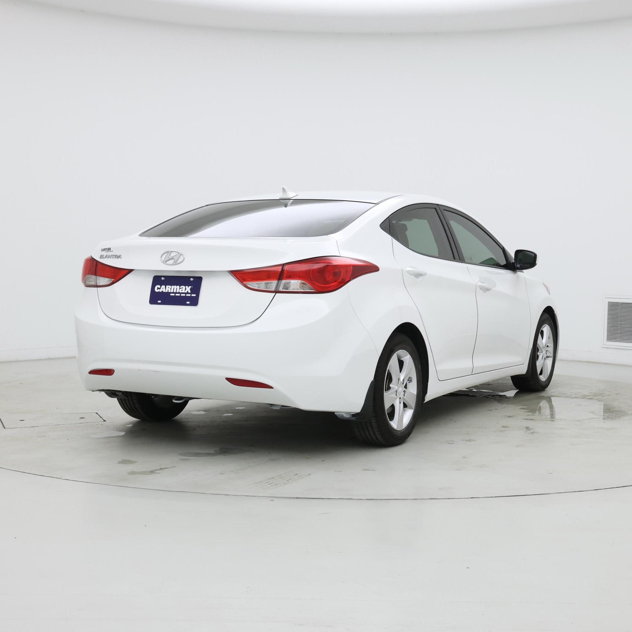 Thumbnail: 2013 Hyundai Elantra - 8