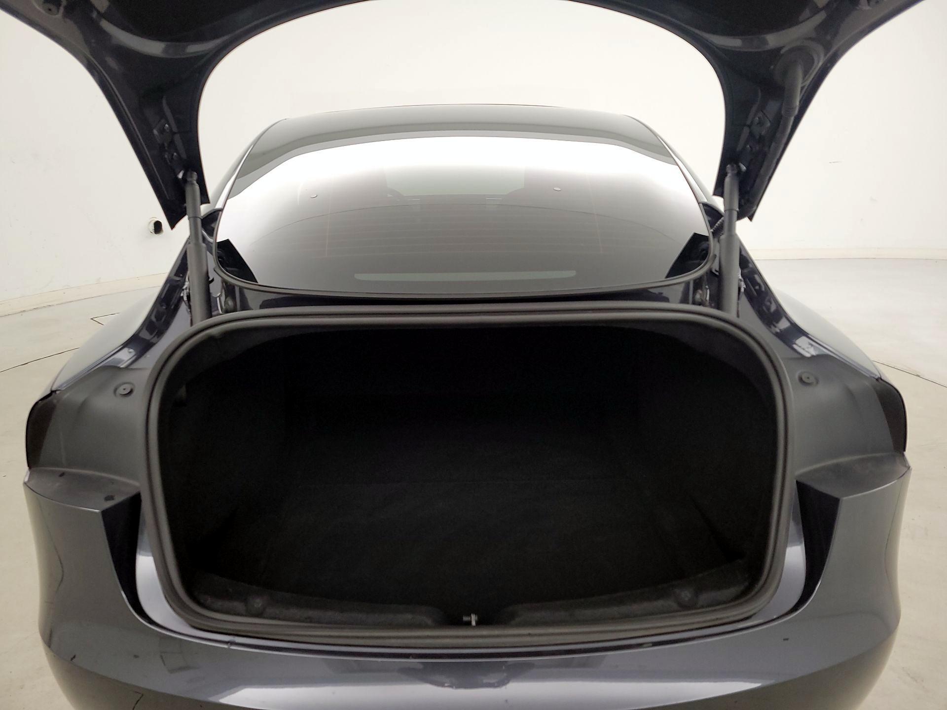 Thumbnail: 2025 Tesla Model 3 - 19