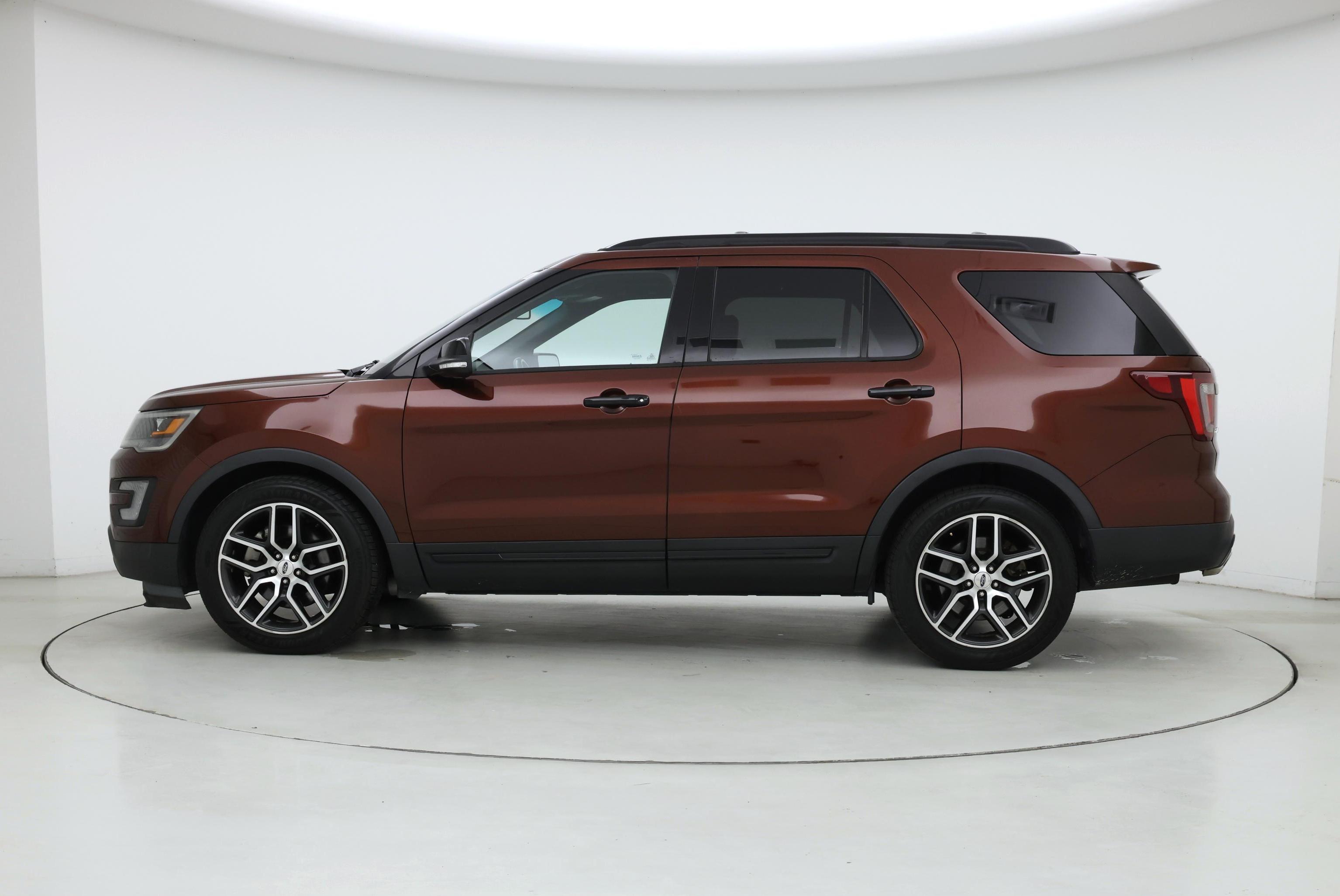 Thumbnail: 2016 Ford Explorer - 3