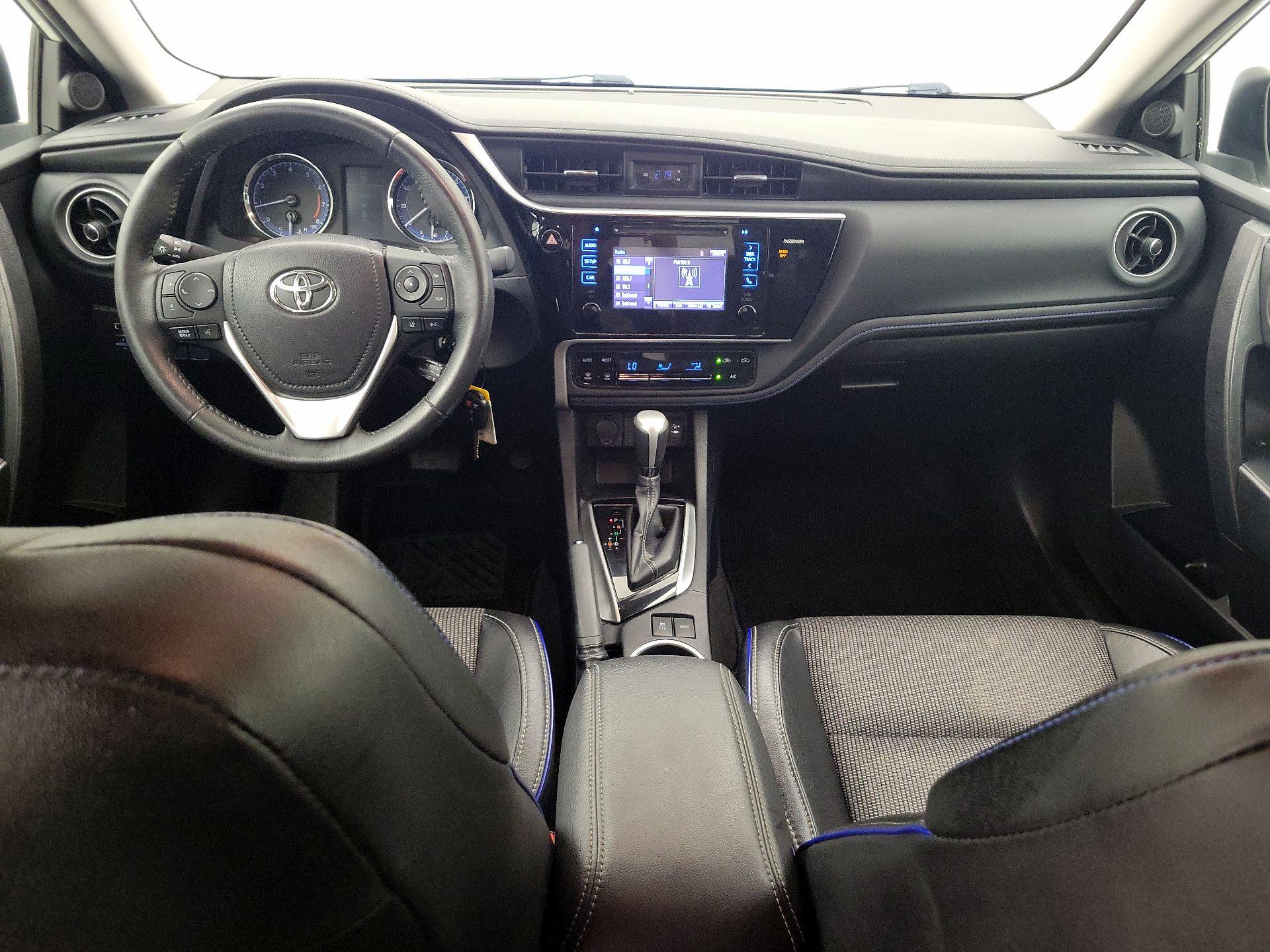 Thumbnail: 2017 Toyota Corolla - 9
