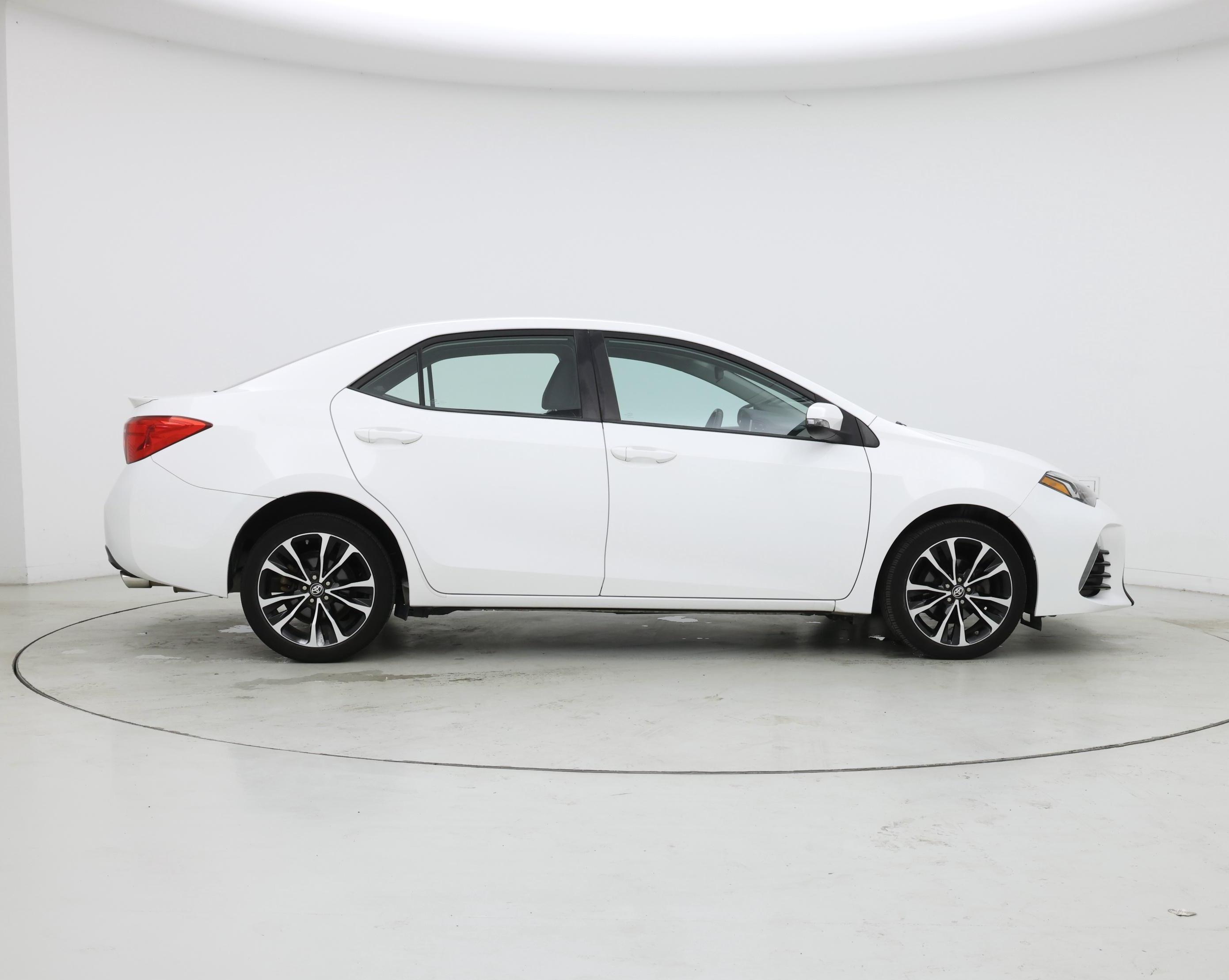 Thumbnail: 2017 Toyota Corolla - 7