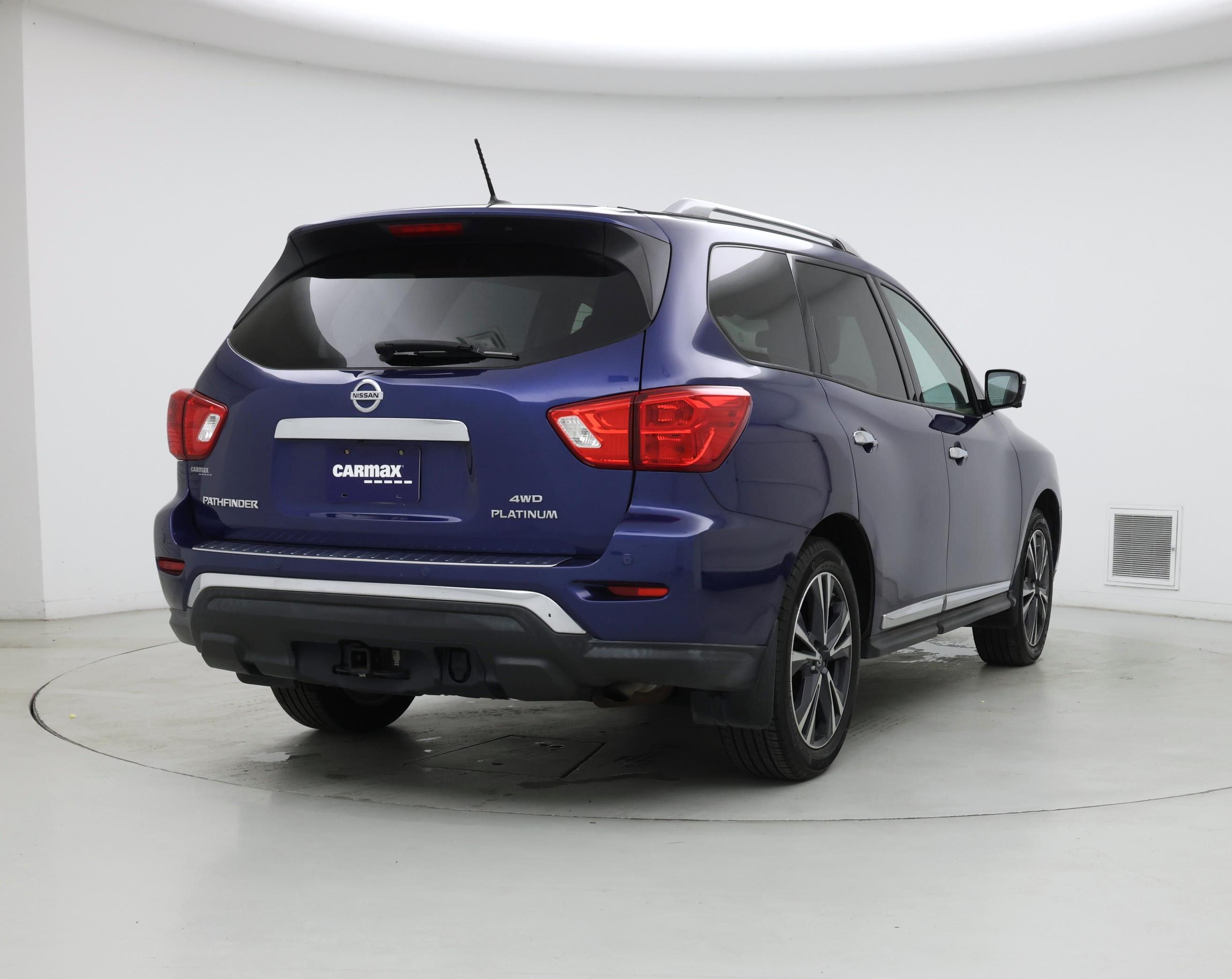 Thumbnail: 2017 Nissan Pathfinder - 8