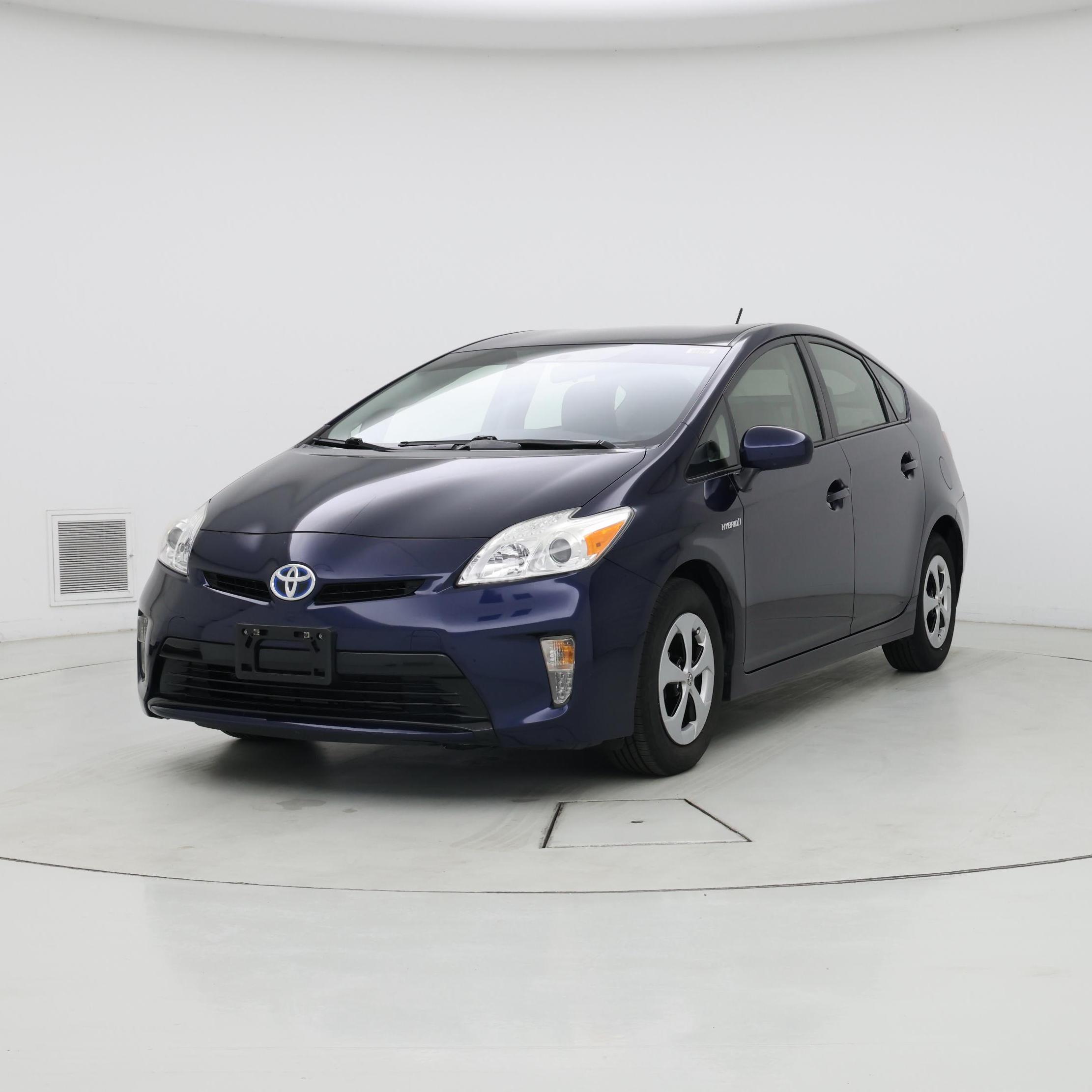 Thumbnail: 2015 Toyota Prius - 4