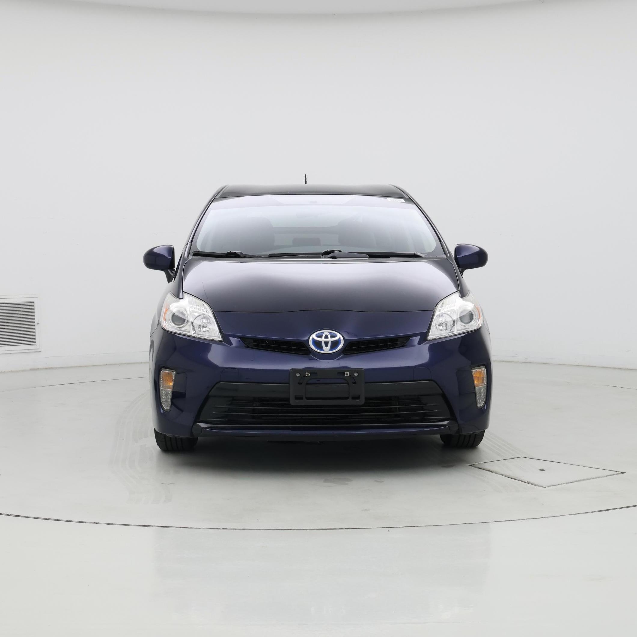 Thumbnail: 2015 Toyota Prius - 5