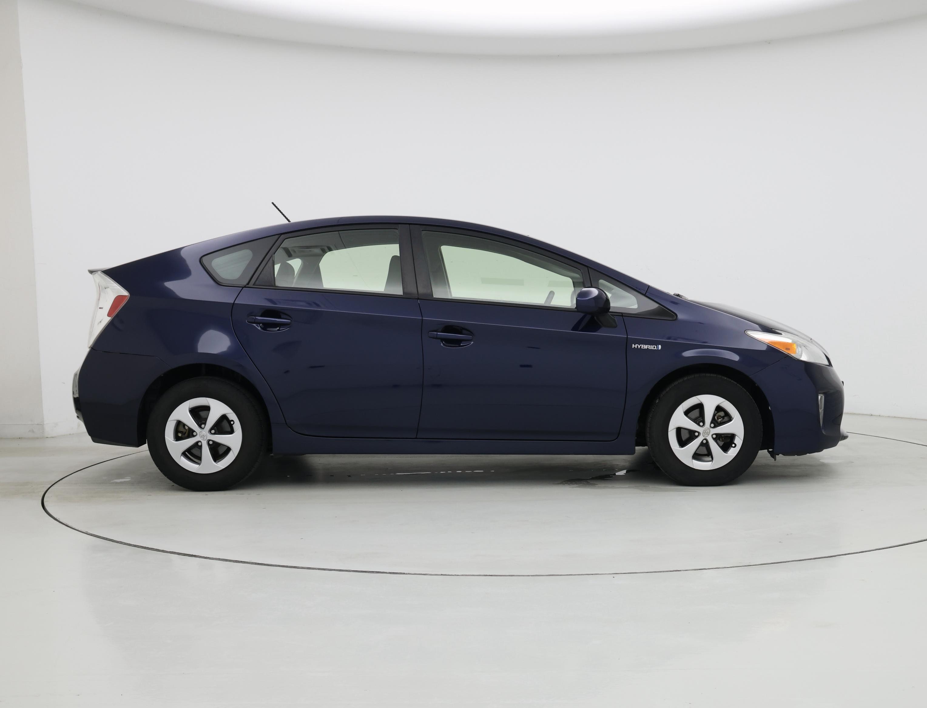 Thumbnail: 2015 Toyota Prius - 7