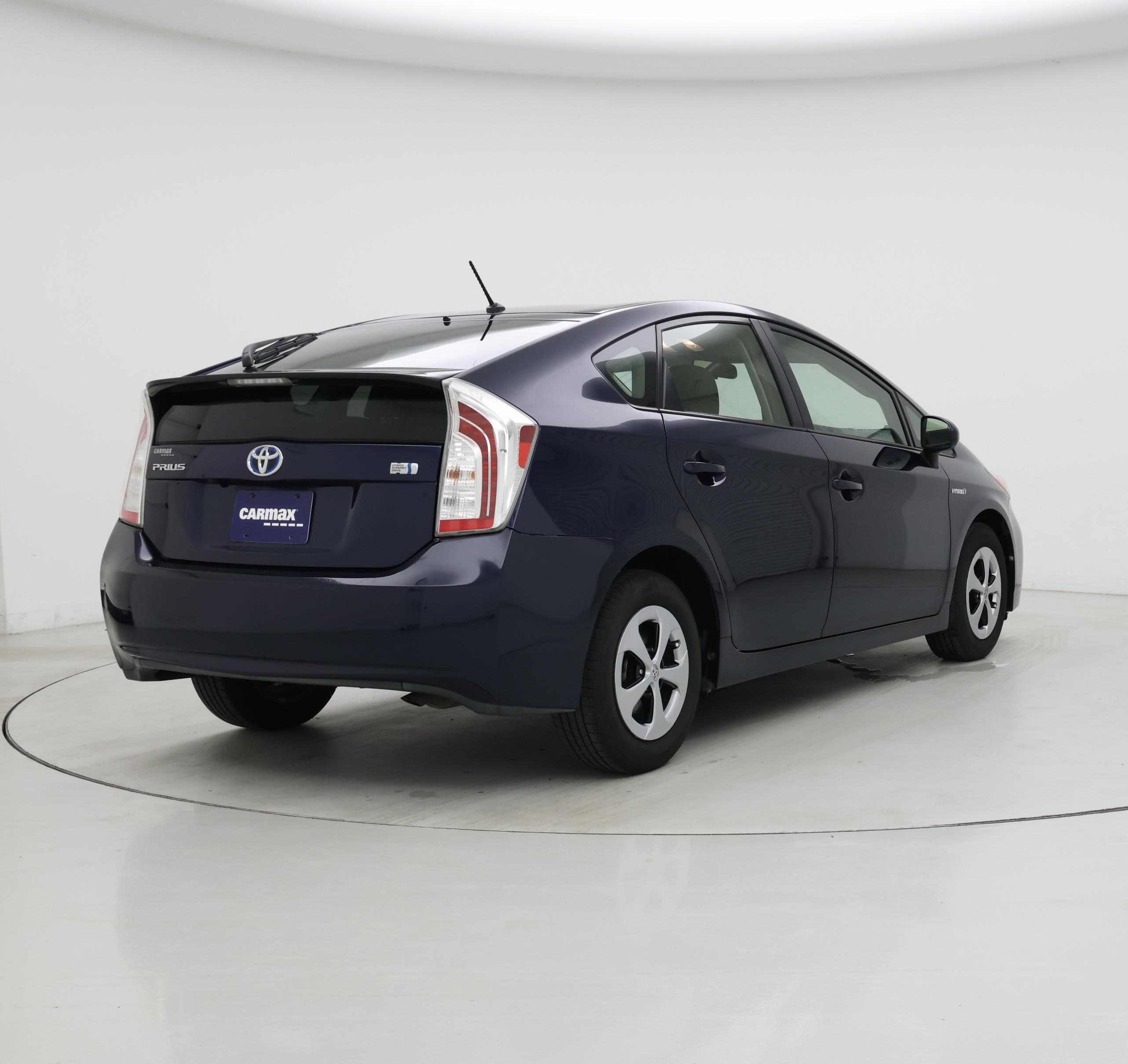 Thumbnail: 2015 Toyota Prius - 8