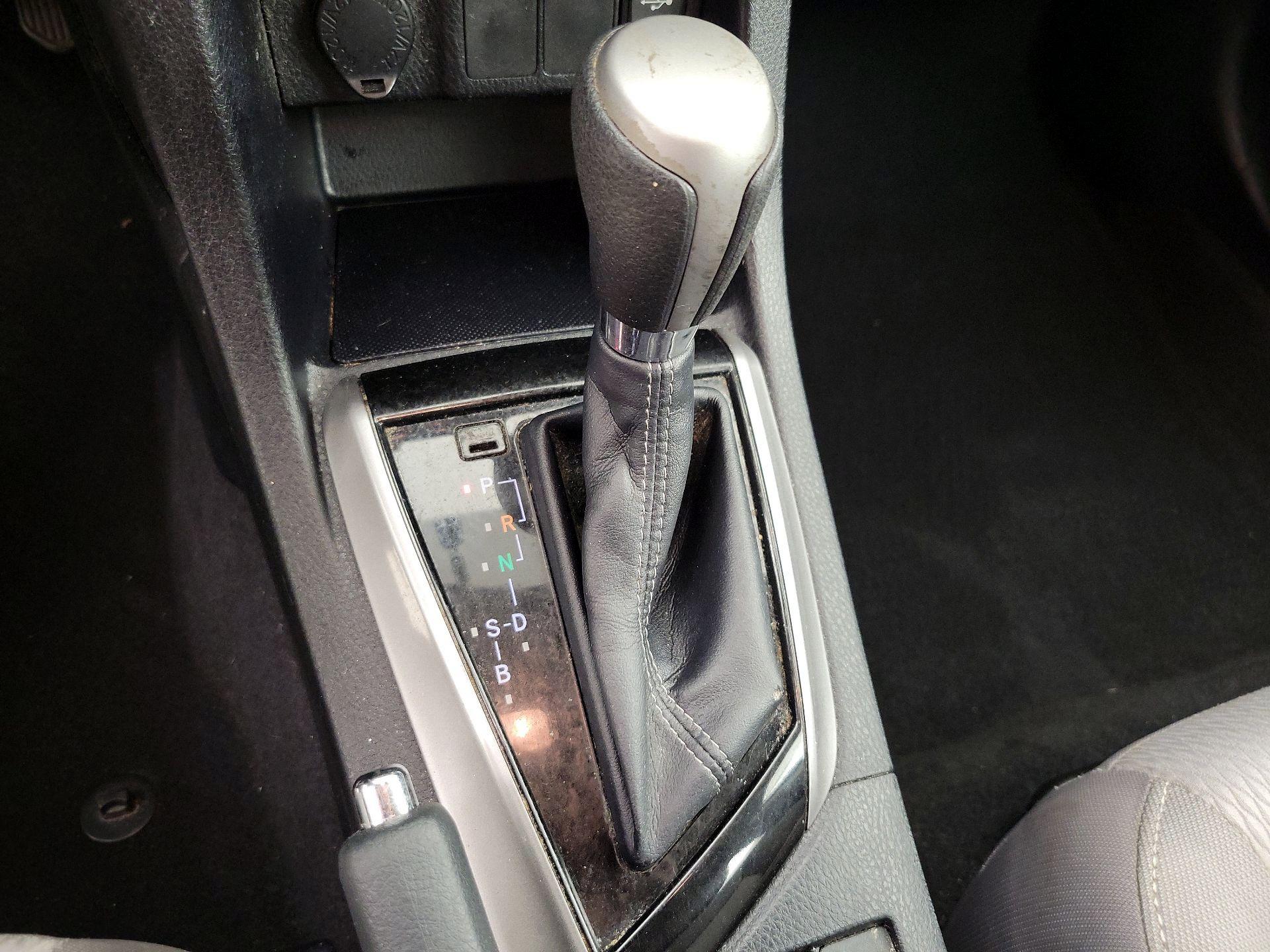 Thumbnail: 2014 Toyota Corolla - 17