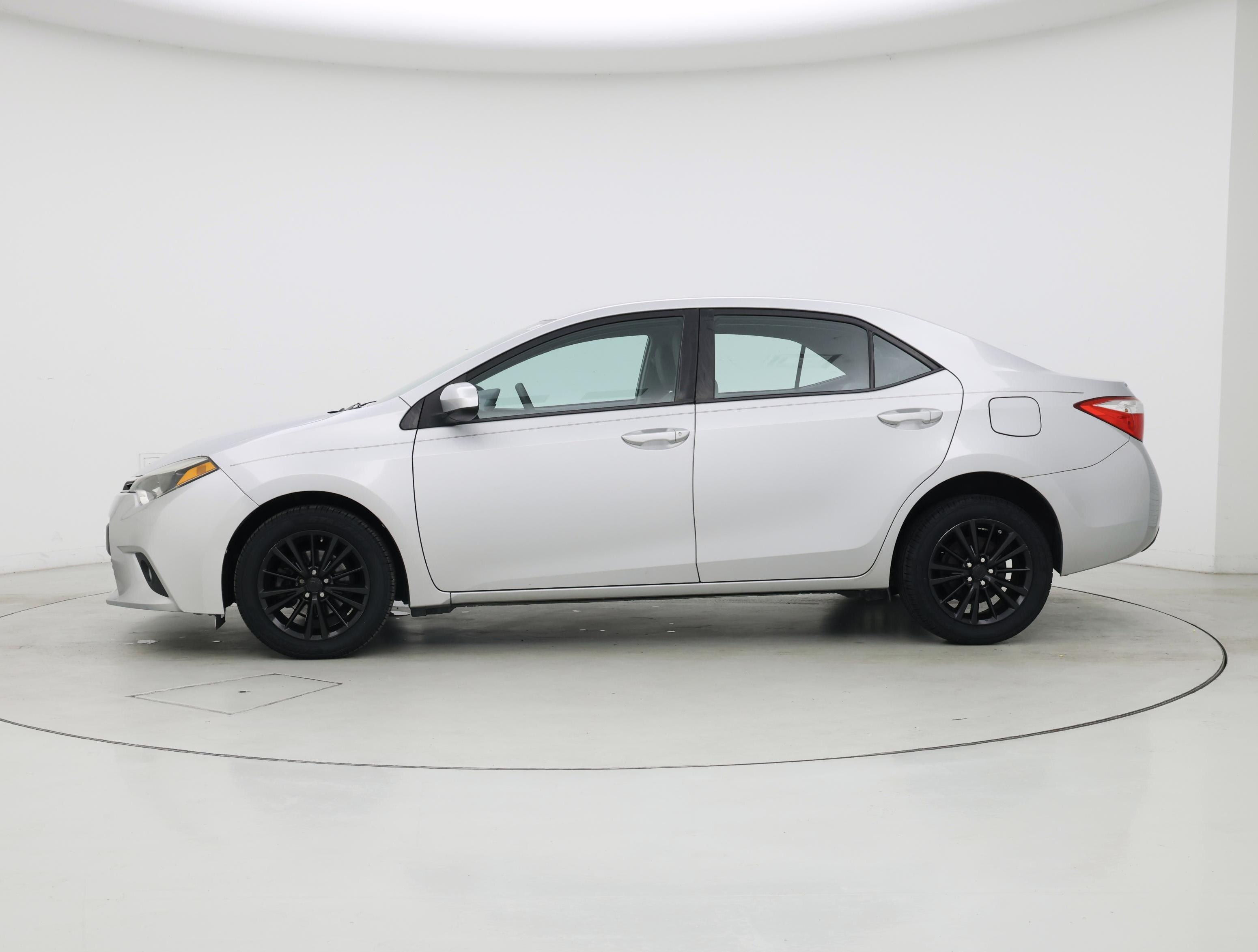 Thumbnail: 2014 Toyota Corolla - 3