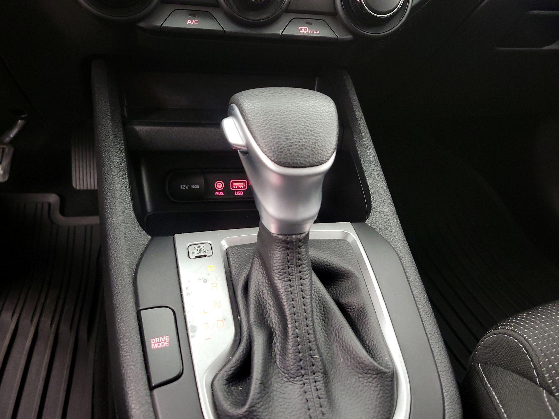 Thumbnail: 2021 Kia Forte - 16