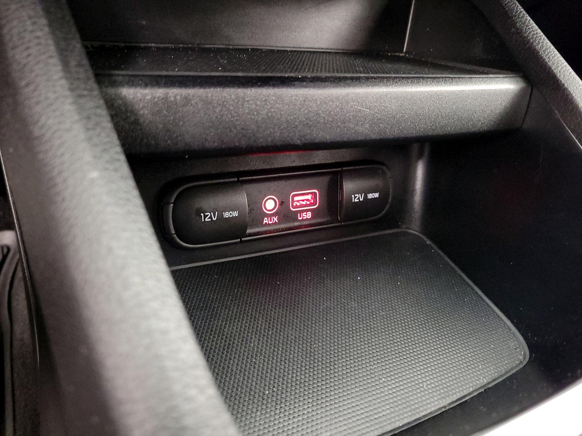 Thumbnail: 2021 Kia Forte - 17