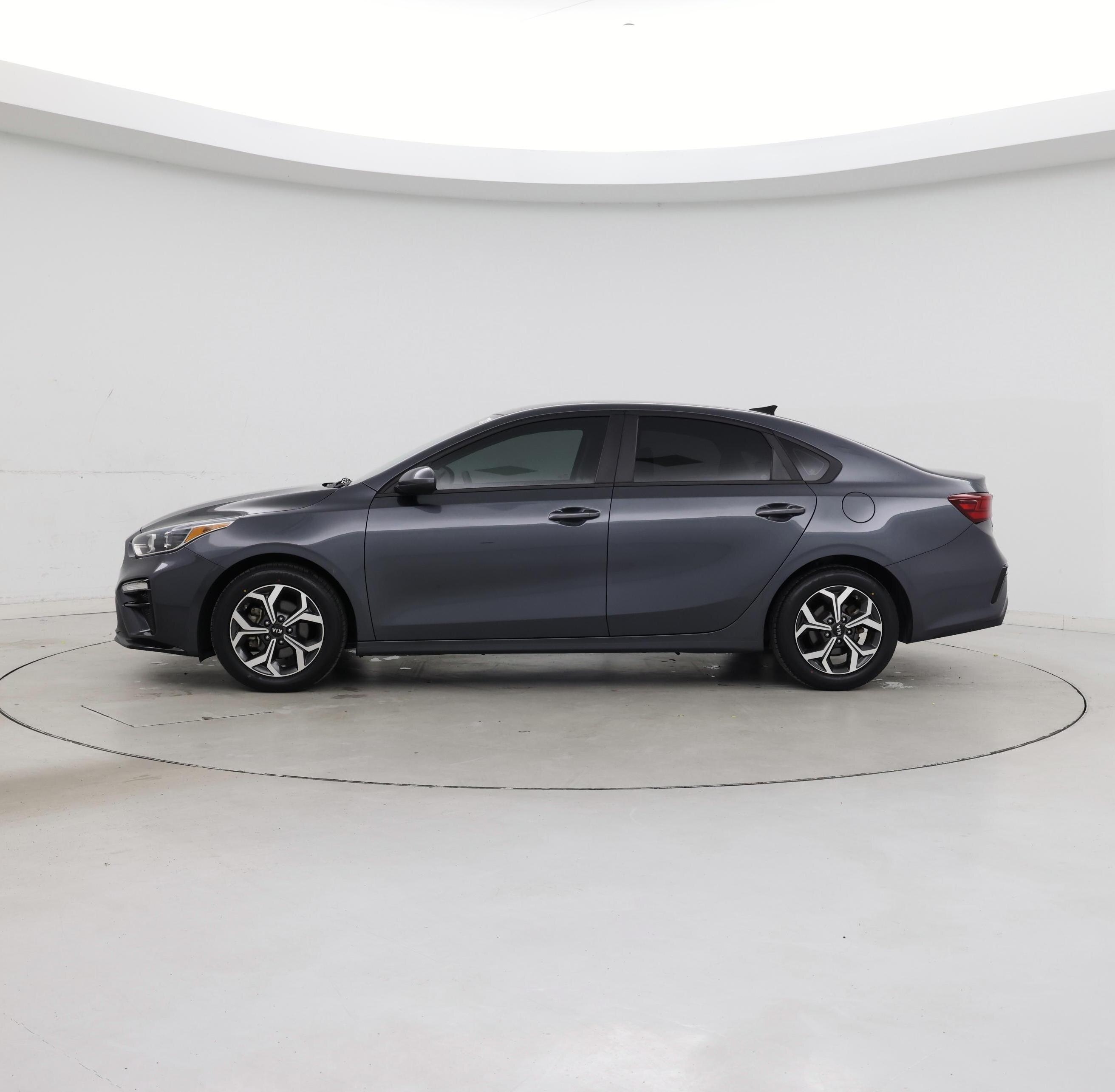Thumbnail: 2021 Kia Forte - 3