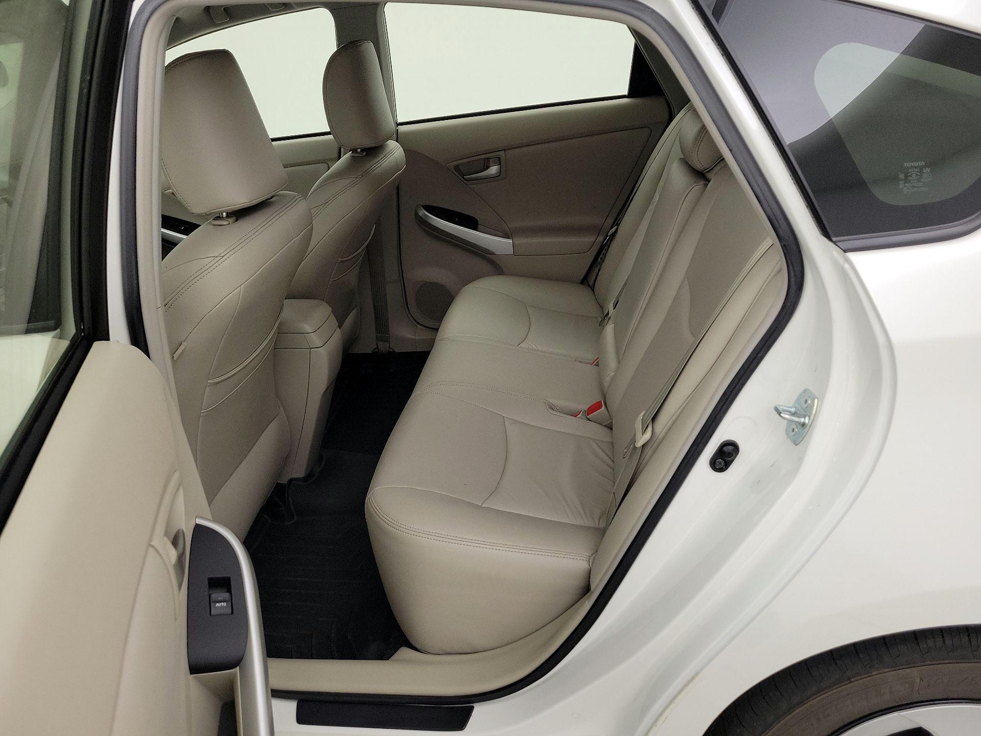 Thumbnail: 2015 Toyota Prius - 19