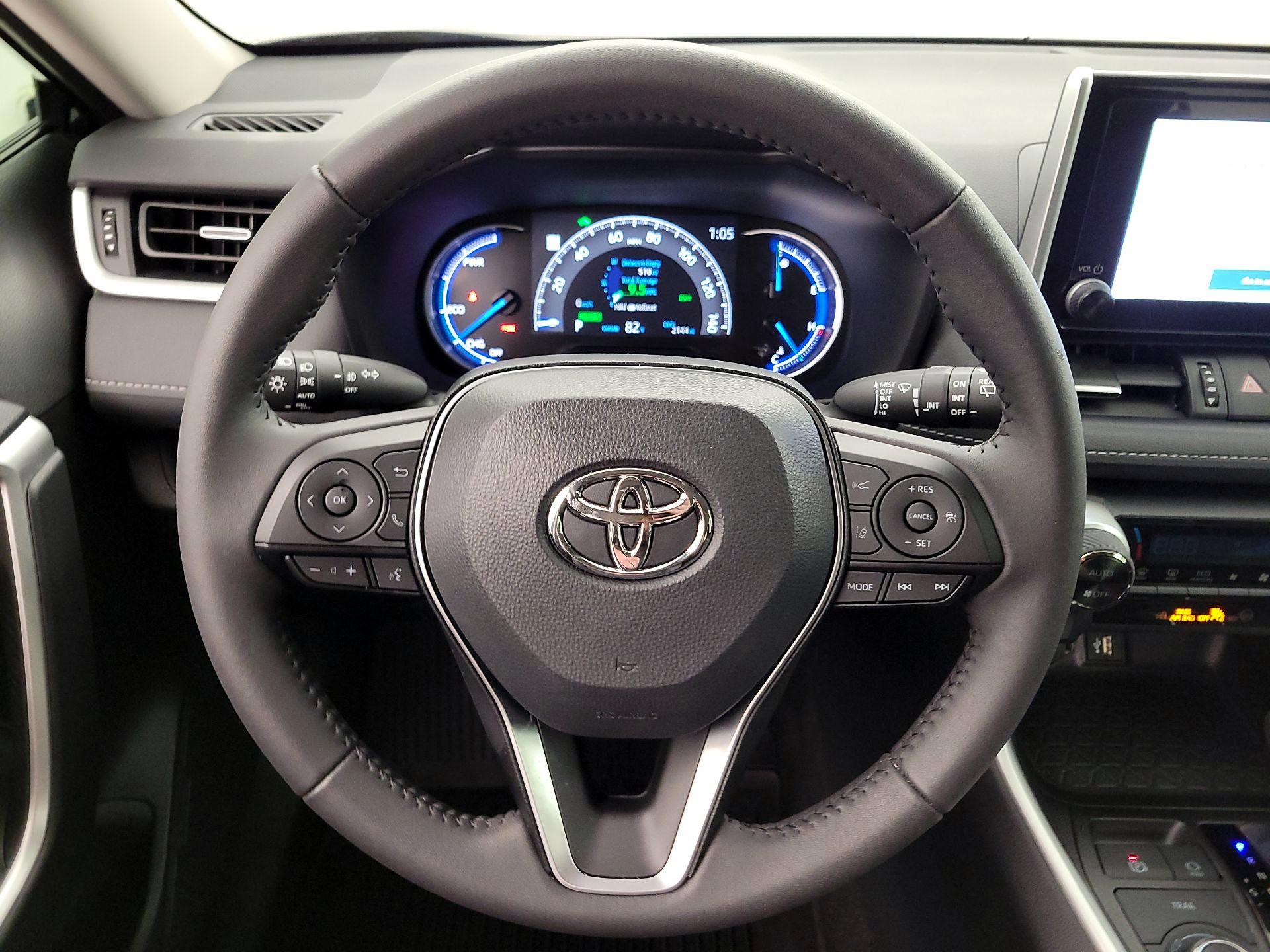 Thumbnail: 2025 Toyota RAV4 - 10