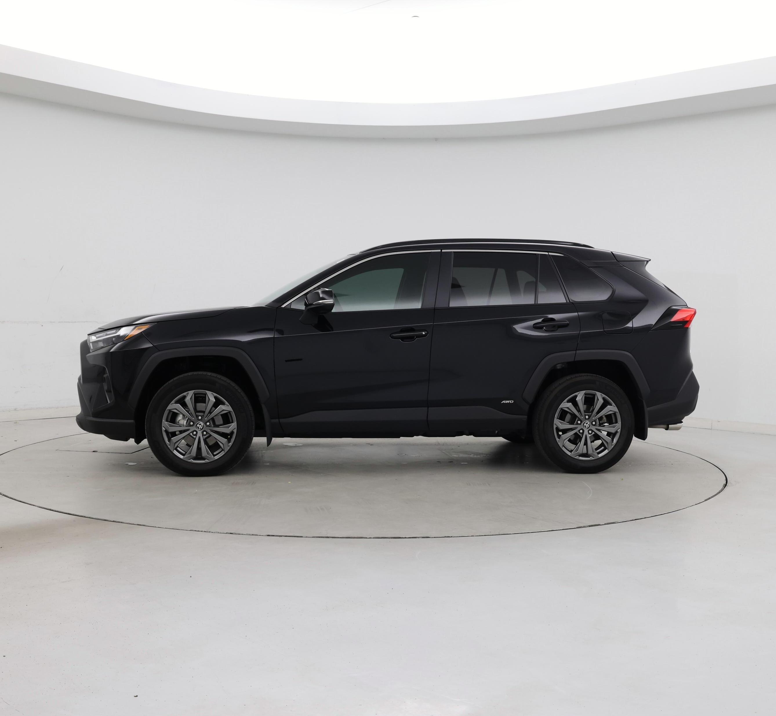 Thumbnail: 2025 Toyota RAV4 - 3