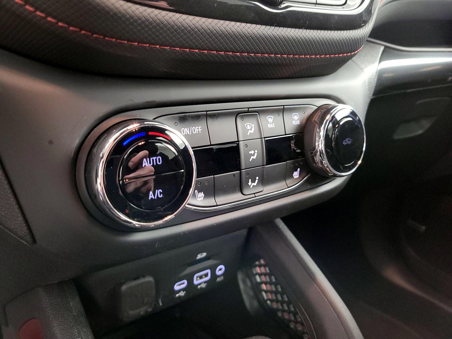 Thumbnail: 2021 Chevrolet TrailBlazer - 16