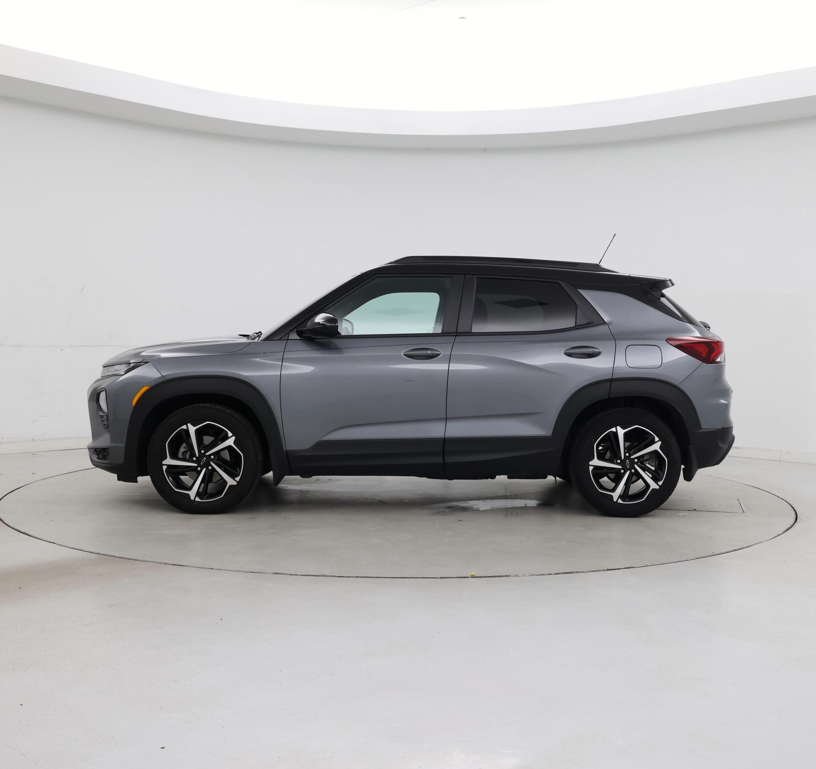 Thumbnail: 2021 Chevrolet TrailBlazer - 3
