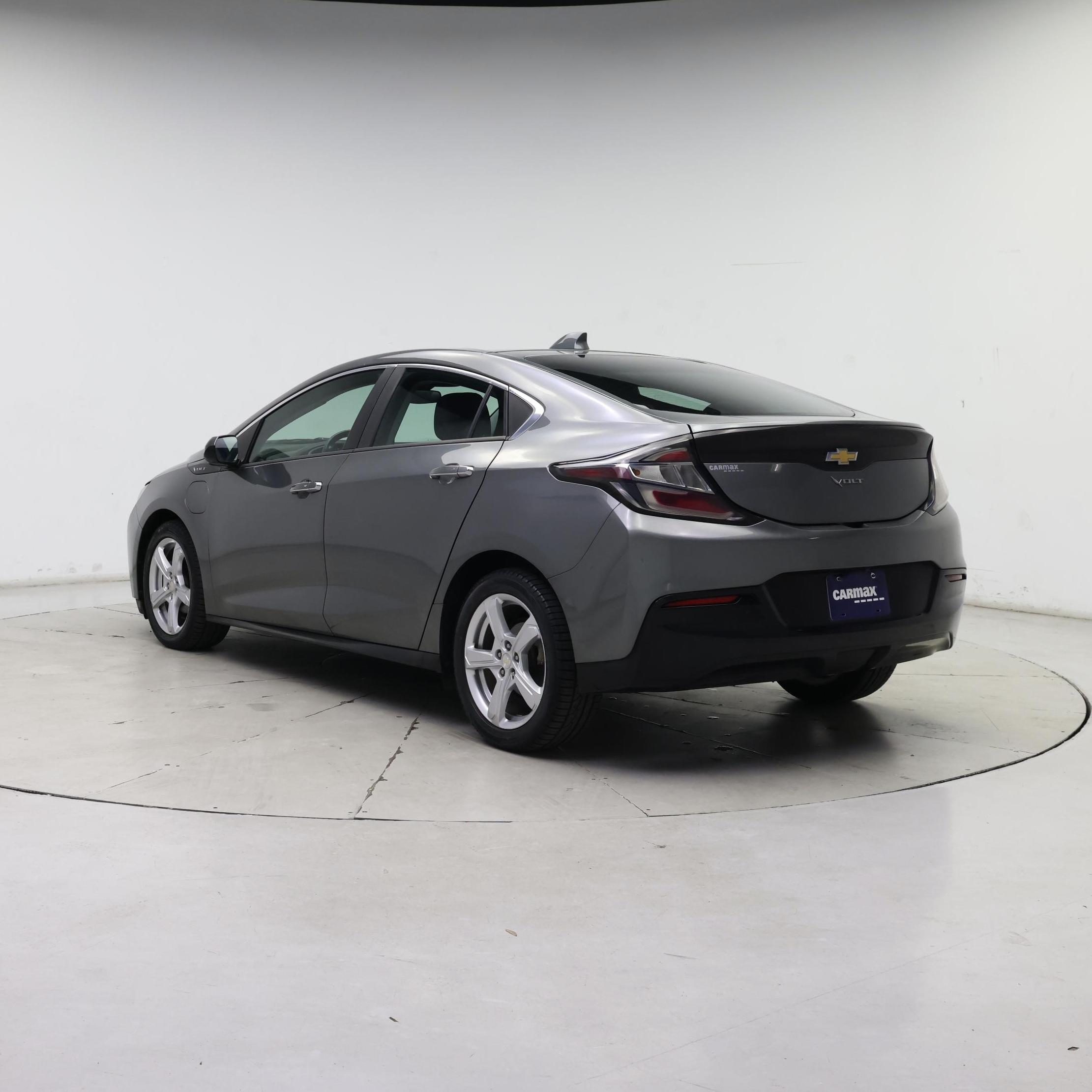 Thumbnail: 2017 Chevrolet Volt - 2
