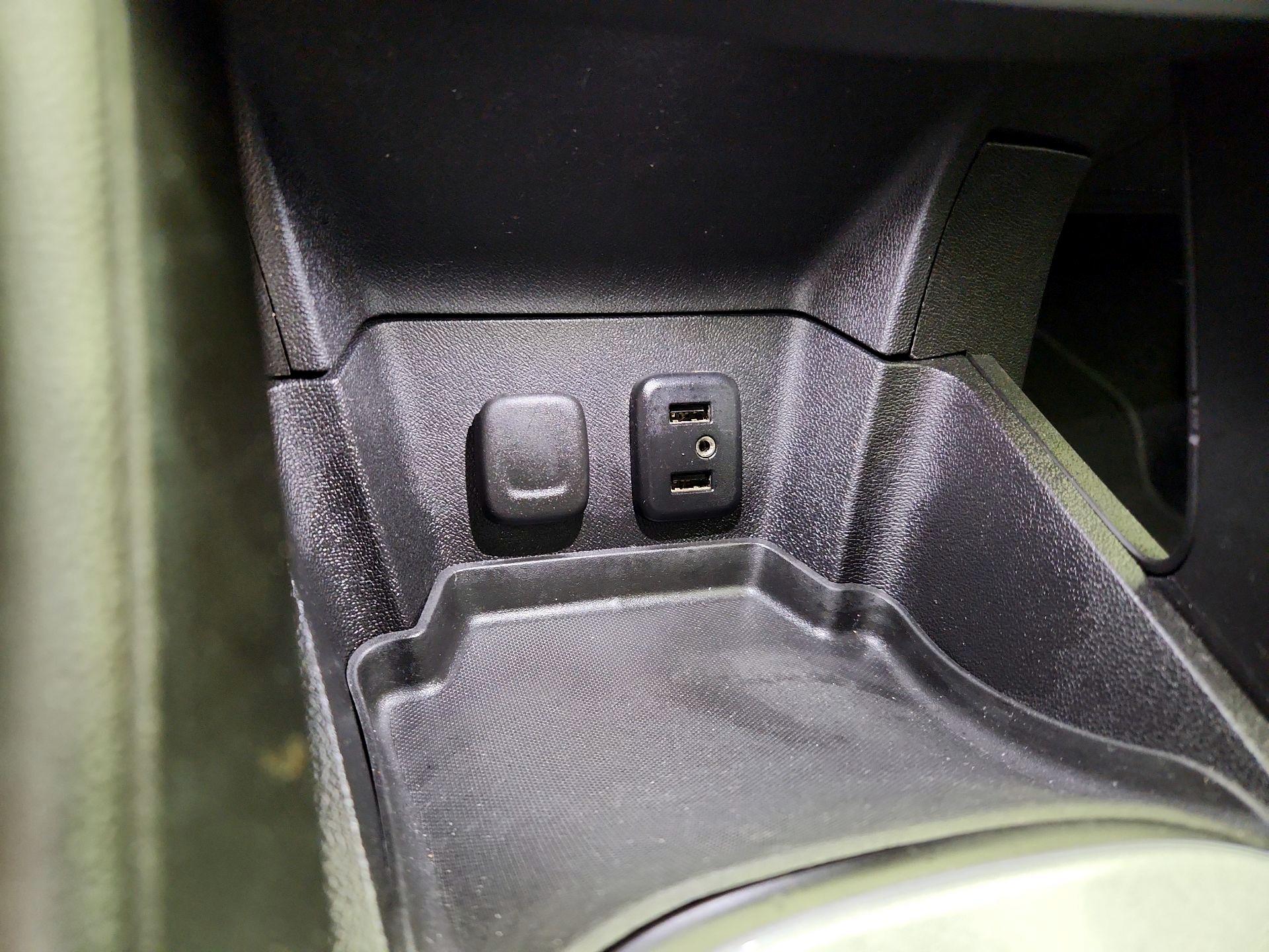 Thumbnail: 2017 Chevrolet Volt - 19