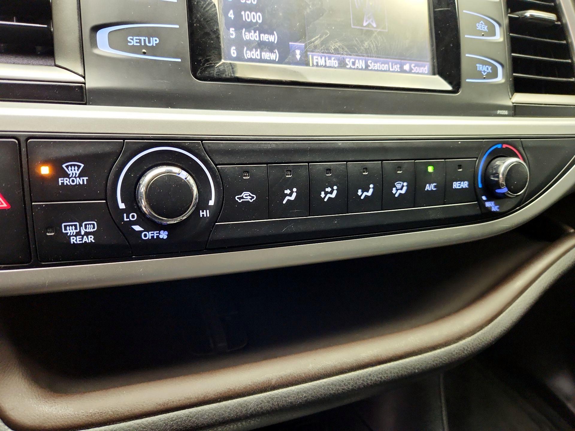 Thumbnail: 2017 Toyota Highlander - 16
