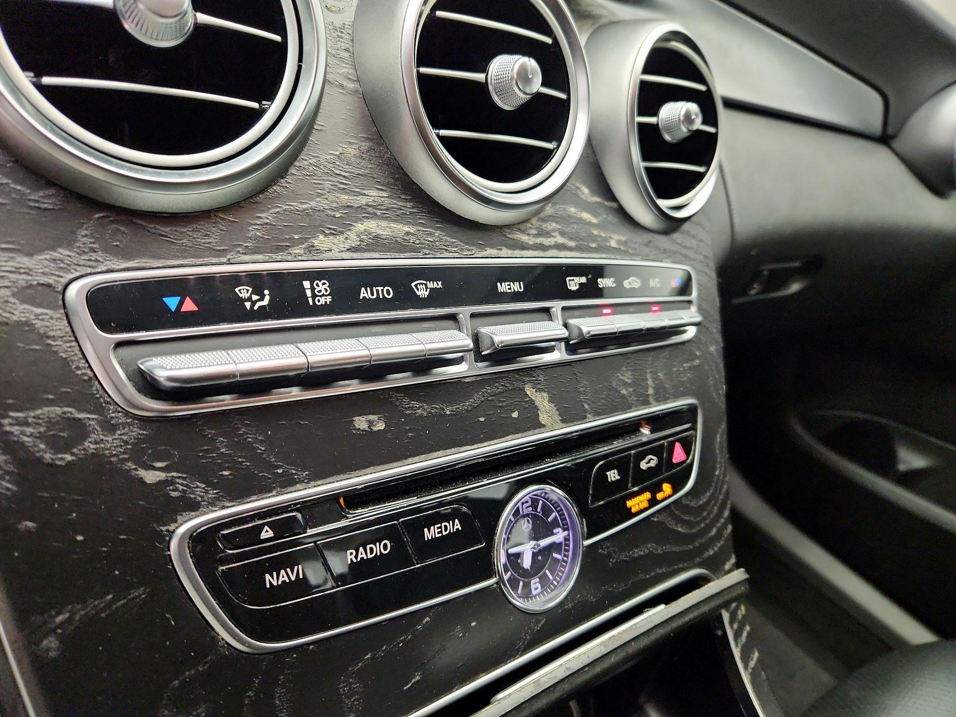 Thumbnail: 2016 Mercedes-Benz C-Class - 16