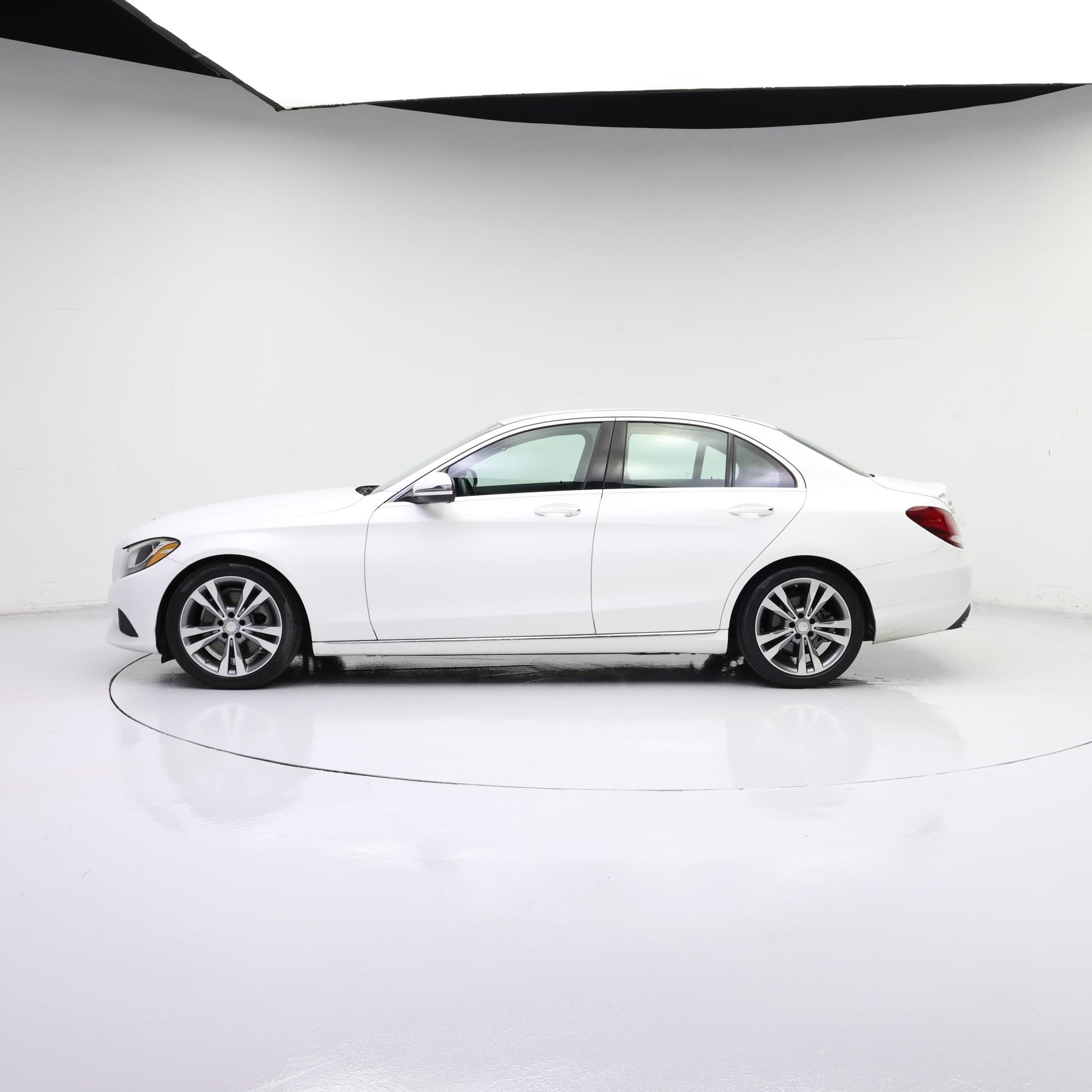 Thumbnail: 2016 Mercedes-Benz C-Class - 3