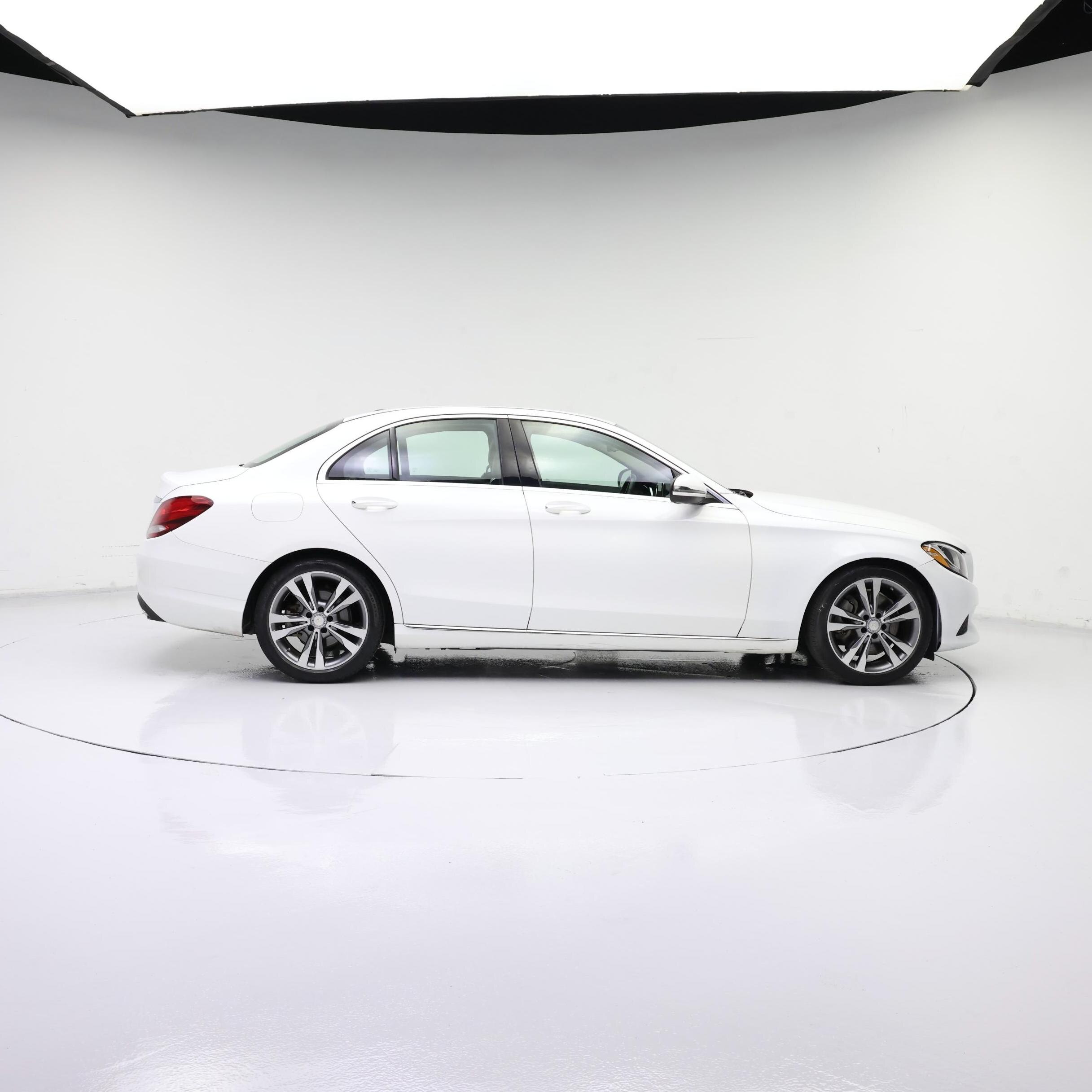 Thumbnail: 2016 Mercedes-Benz C-Class - 7