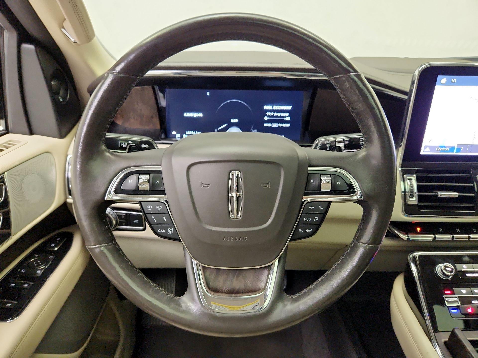 Thumbnail: 2019 Lincoln Navigator - 10