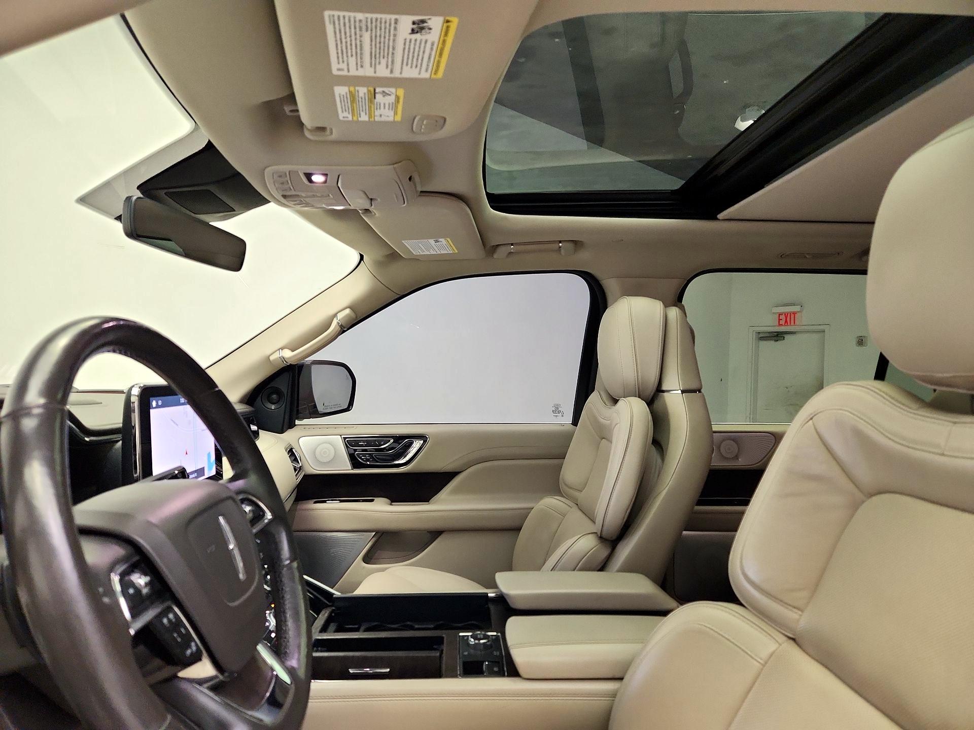 Thumbnail: 2019 Lincoln Navigator - 20