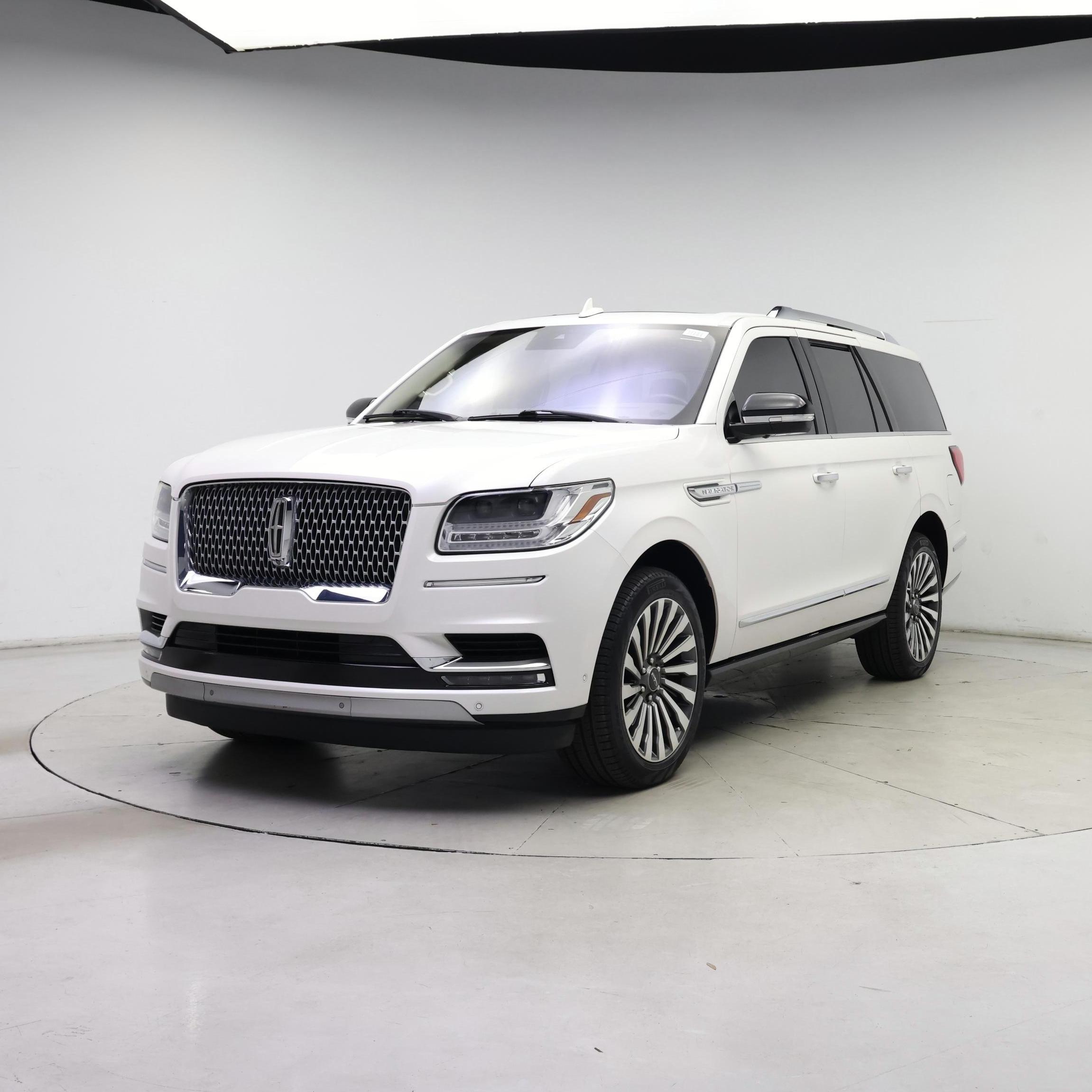 Thumbnail: 2019 Lincoln Navigator - 4
