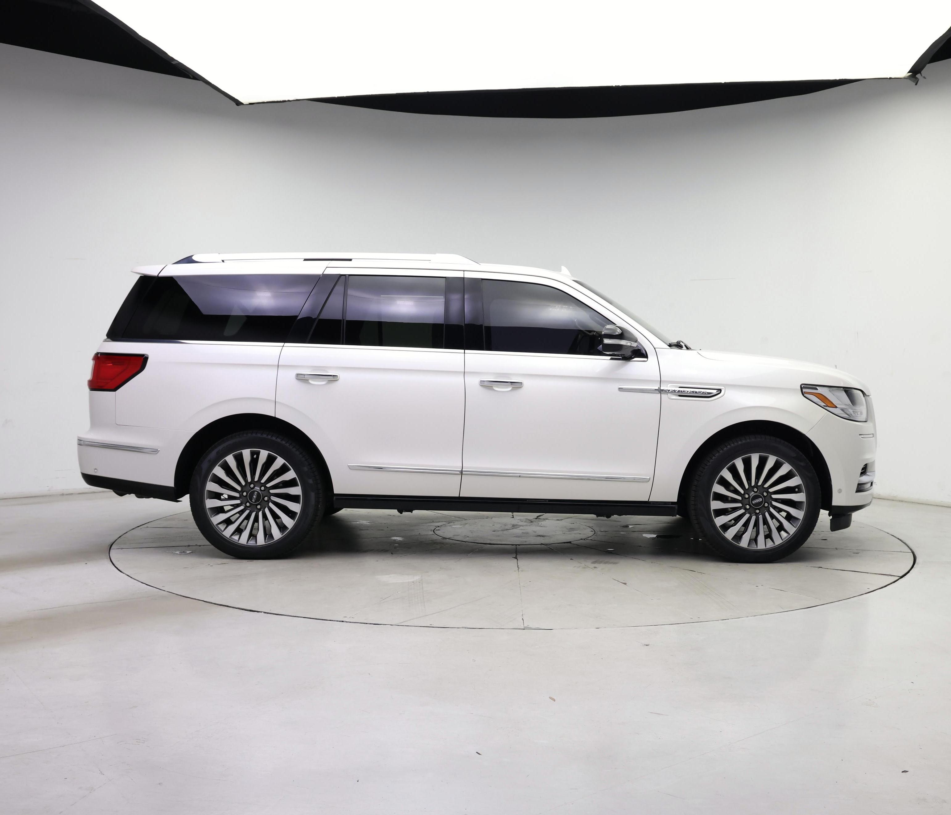 Thumbnail: 2019 Lincoln Navigator - 7