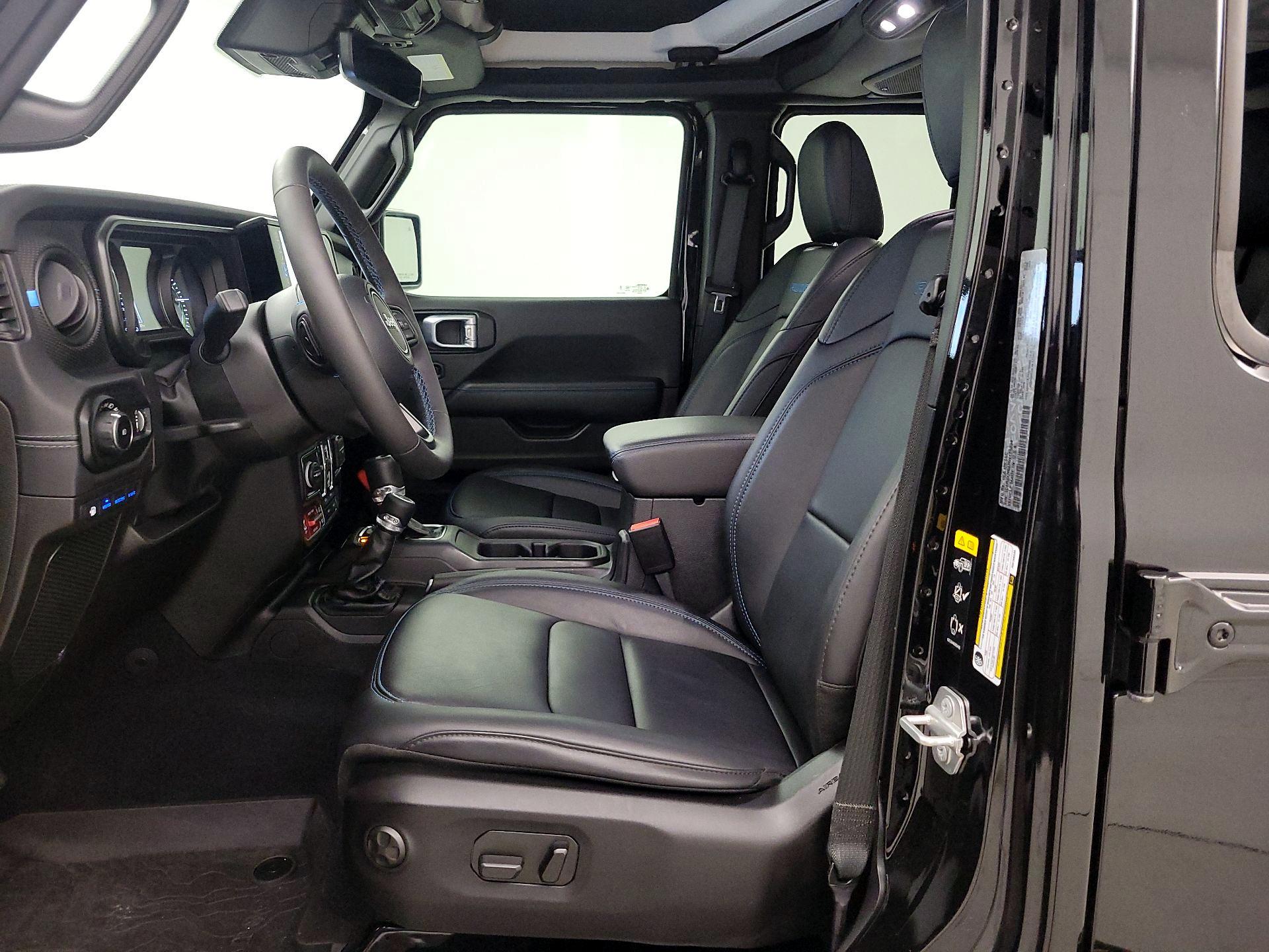 Thumbnail: 2024 Jeep Wrangler - 11