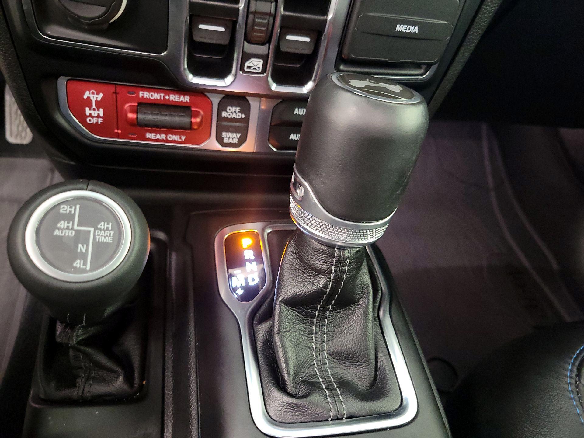 Thumbnail: 2024 Jeep Wrangler - 18