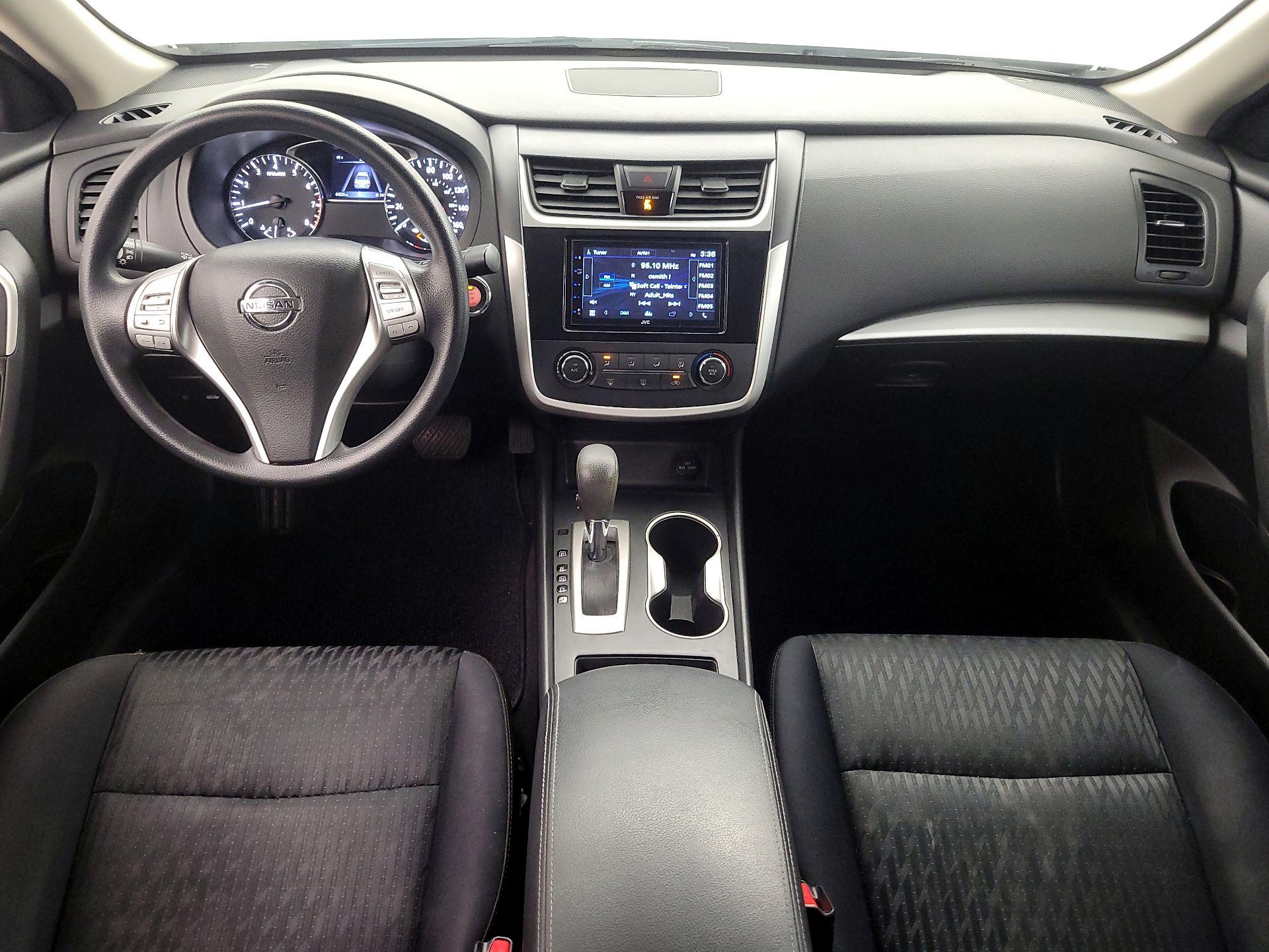 Thumbnail: 2018 Nissan Altima - 9