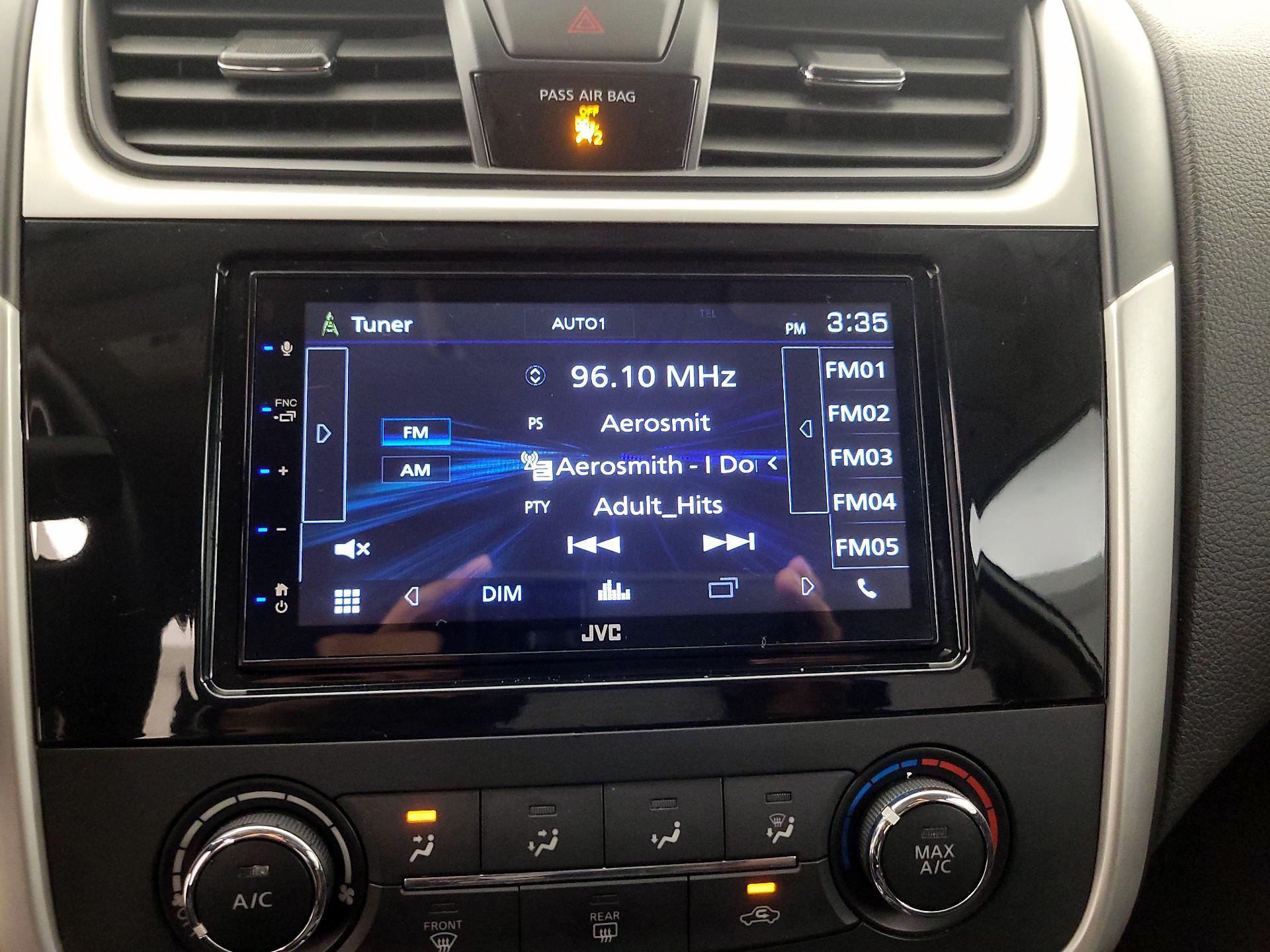 Thumbnail: 2018 Nissan Altima - 15