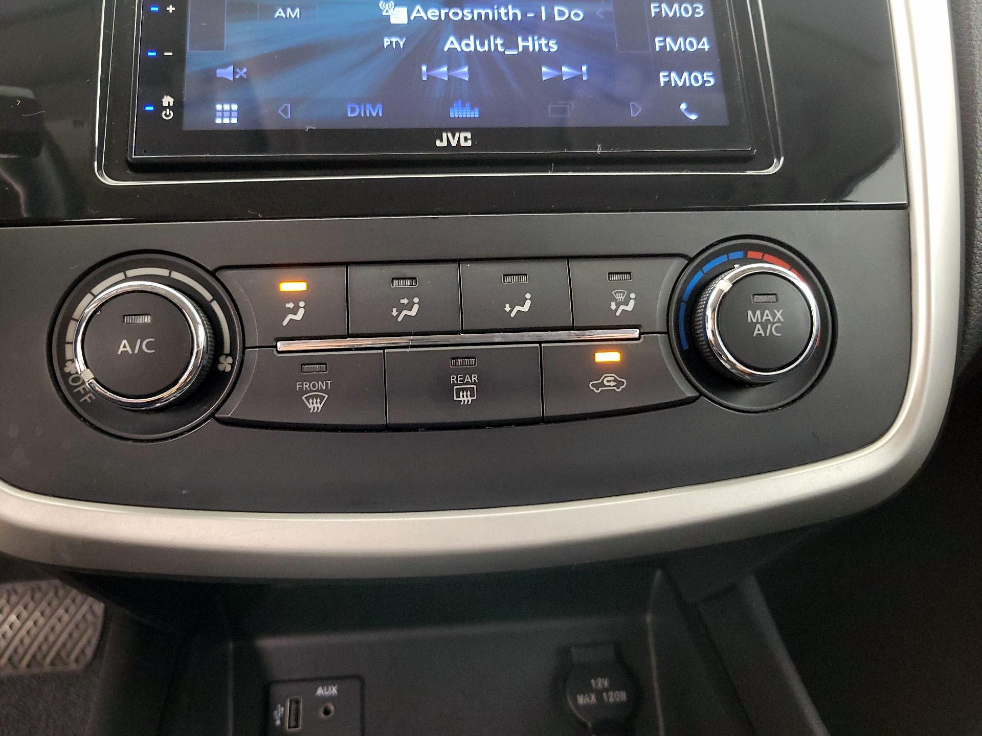 Thumbnail: 2018 Nissan Altima - 16