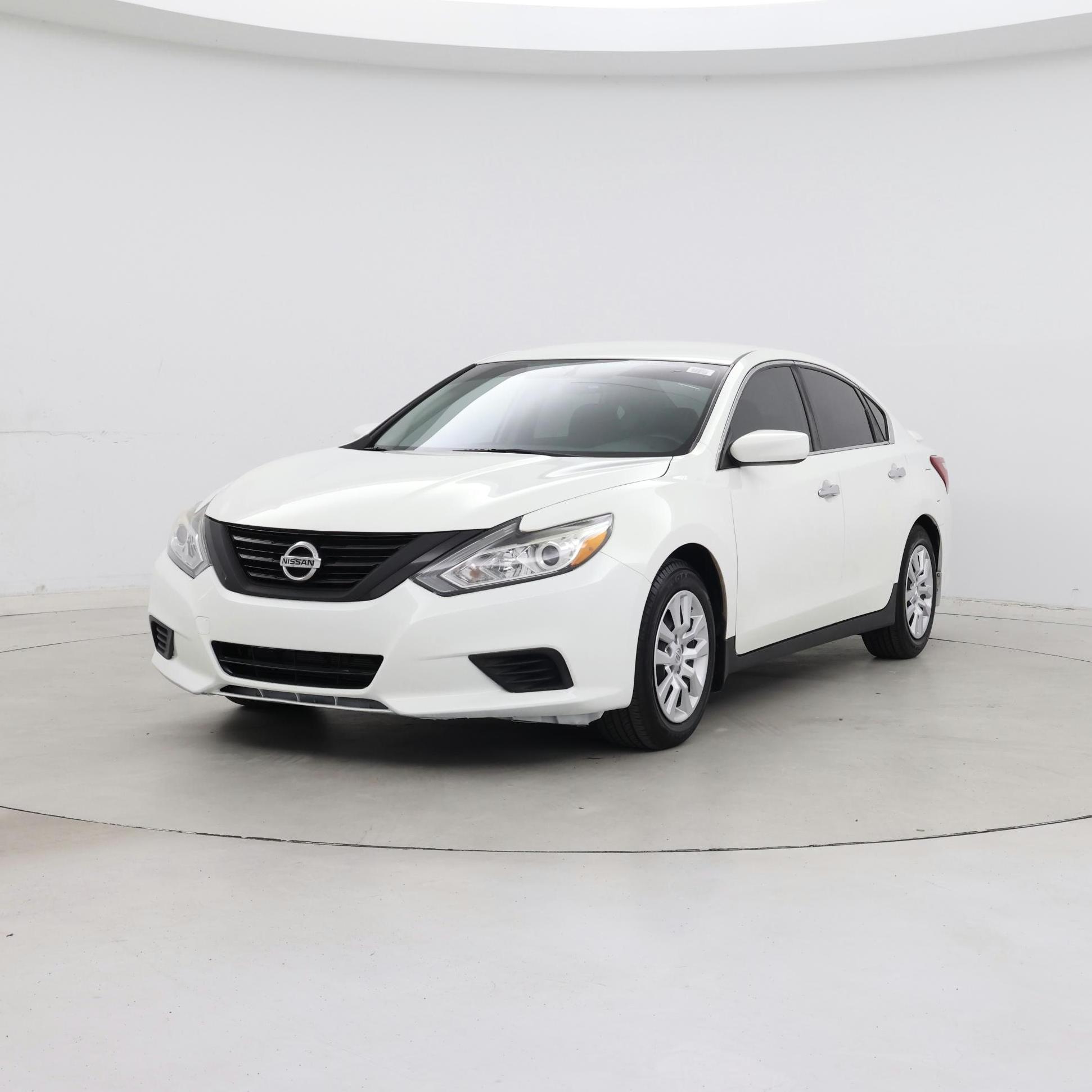 Thumbnail: 2018 Nissan Altima - 4