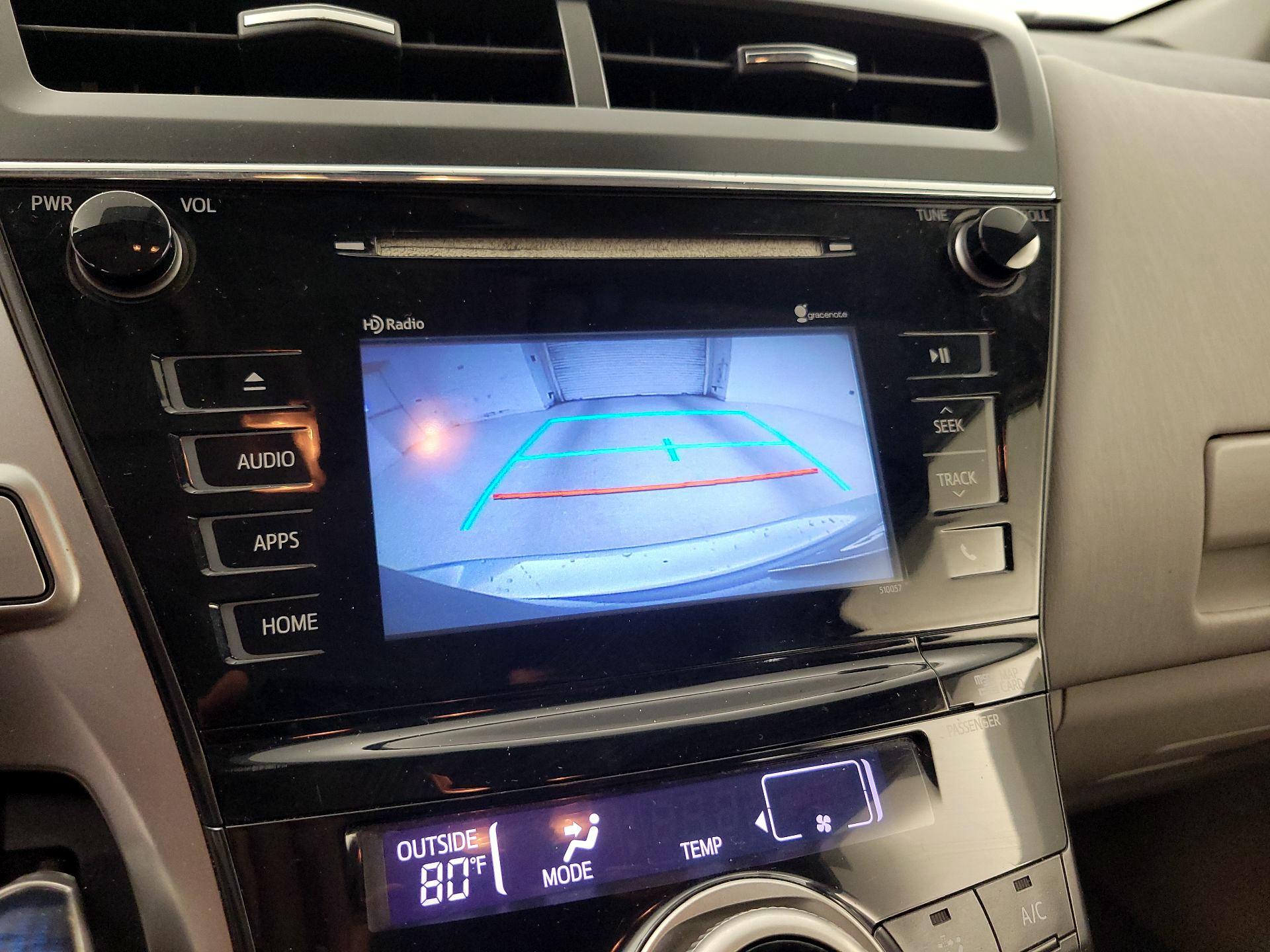 Thumbnail: 2015 Toyota Prius v - 15