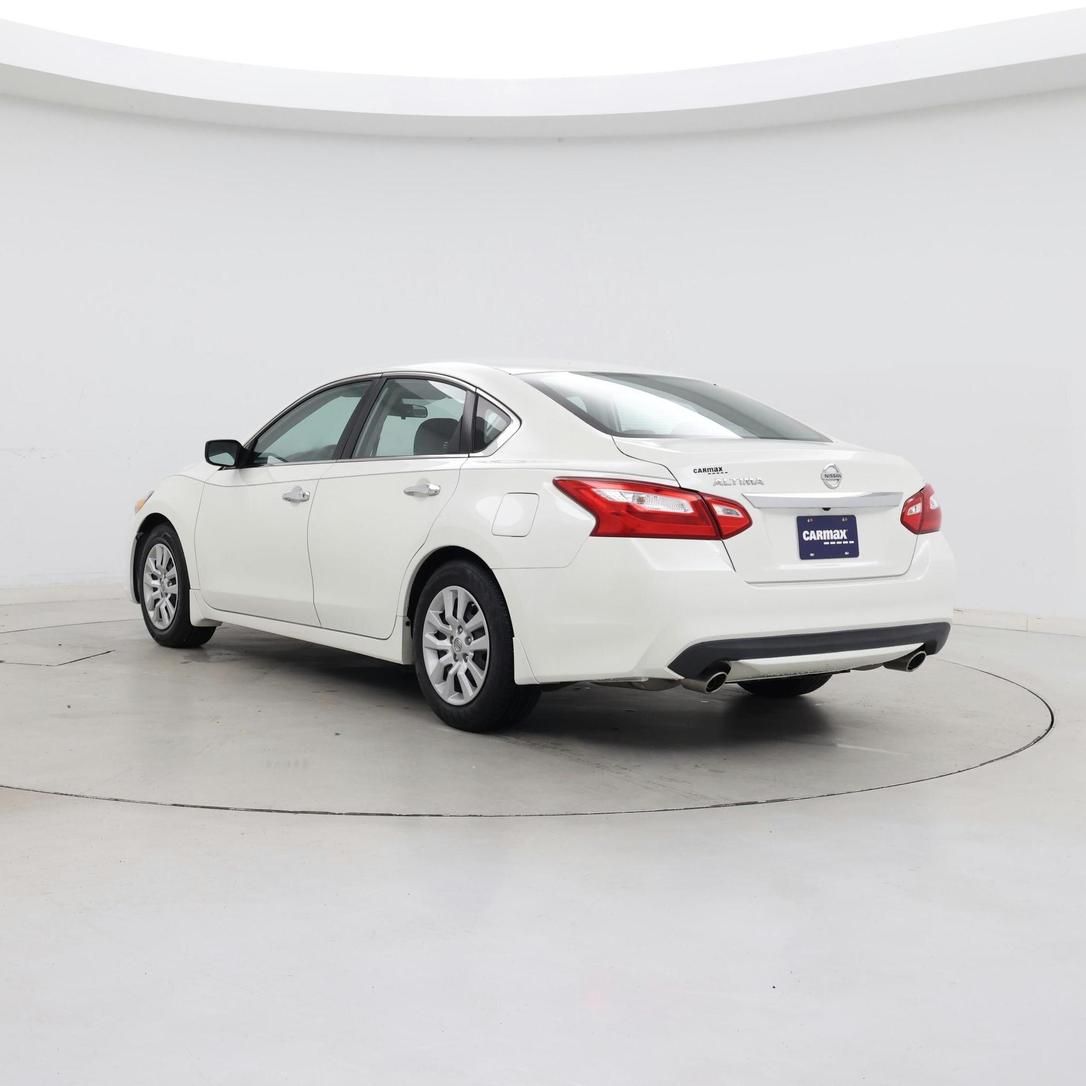 Thumbnail: 2017 Nissan Altima - 2