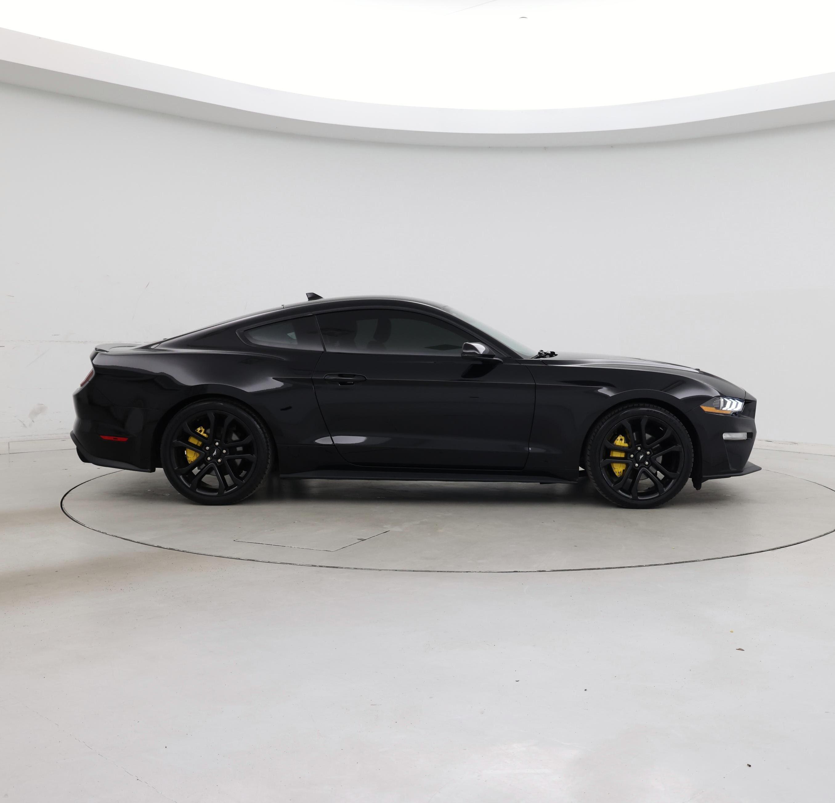 Thumbnail: 2022 Ford Mustang - 7