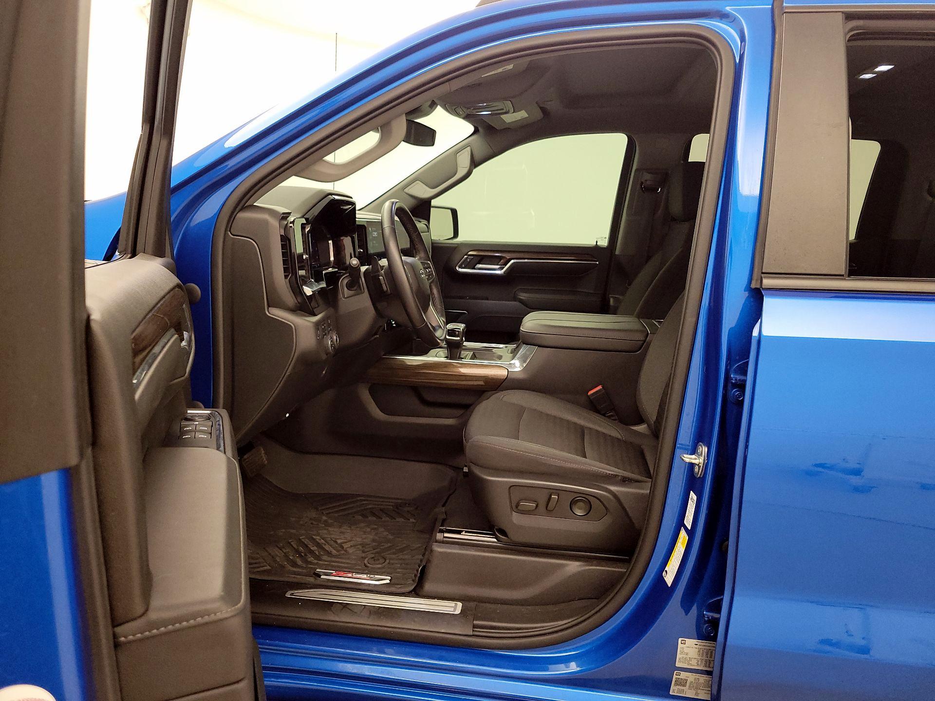 Thumbnail: 2023 Chevrolet Silverado 1500 - 11