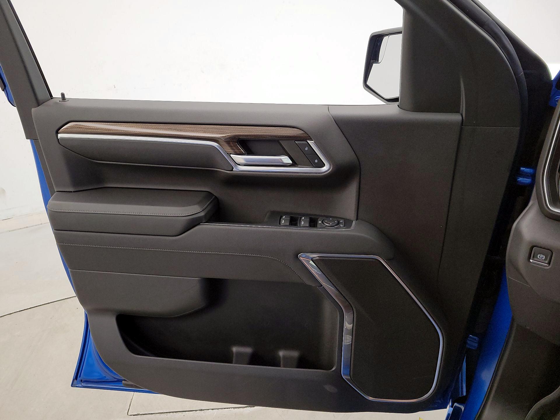 Thumbnail: 2023 Chevrolet Silverado 1500 - 12