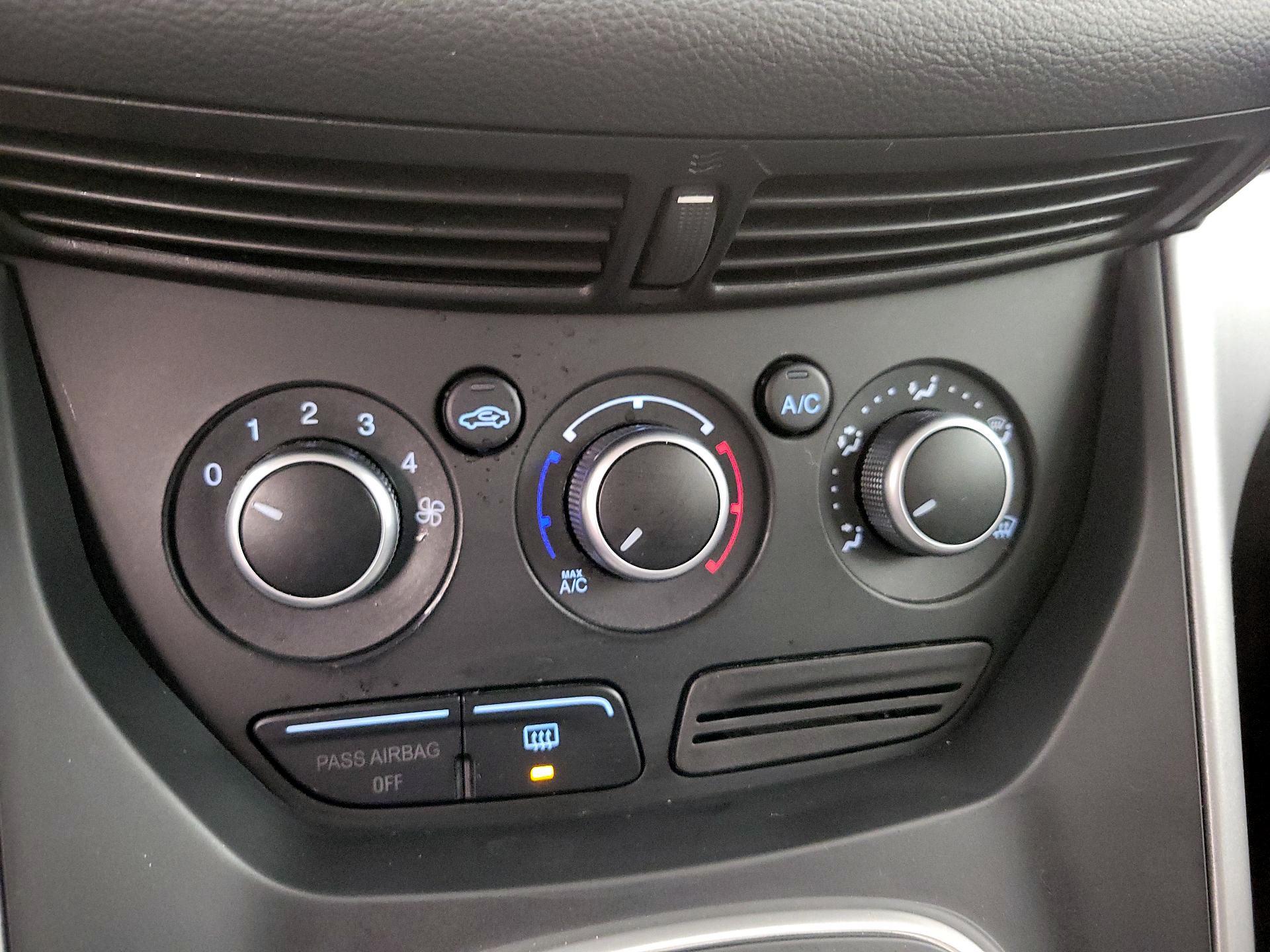 Thumbnail: 2014 Ford Escape - 16